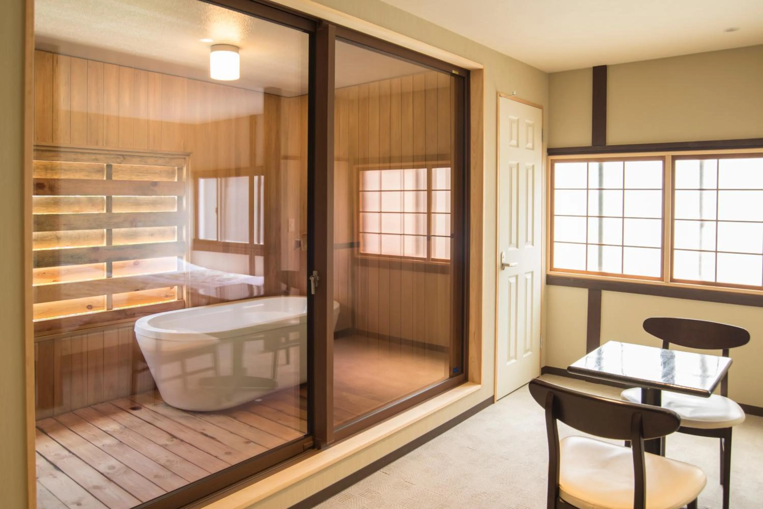 Hot Spring Bath, Bed in Kusatsu Onsen Eidaya