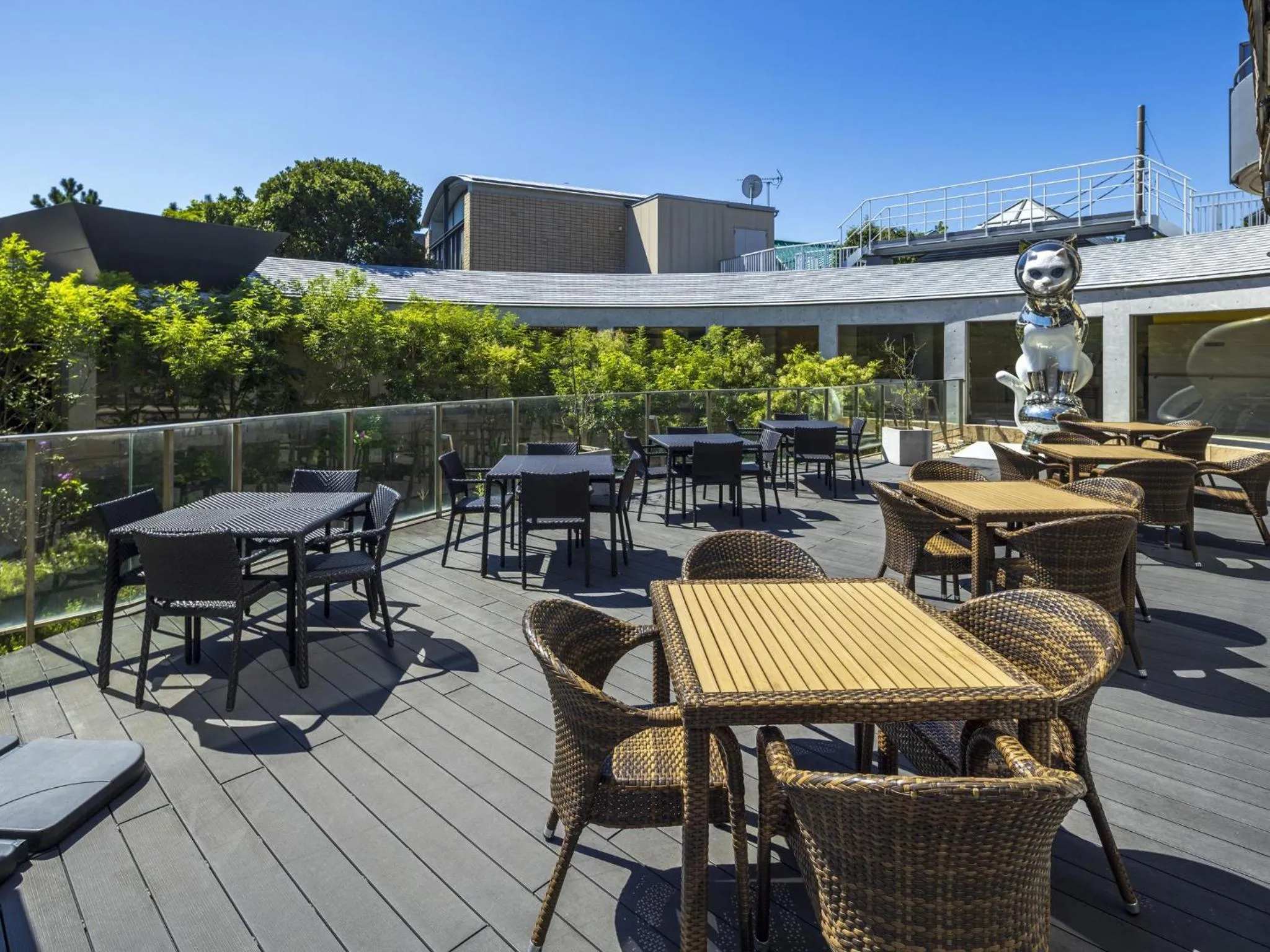 Restaurant/places to eat in WeBase KAMAKURA