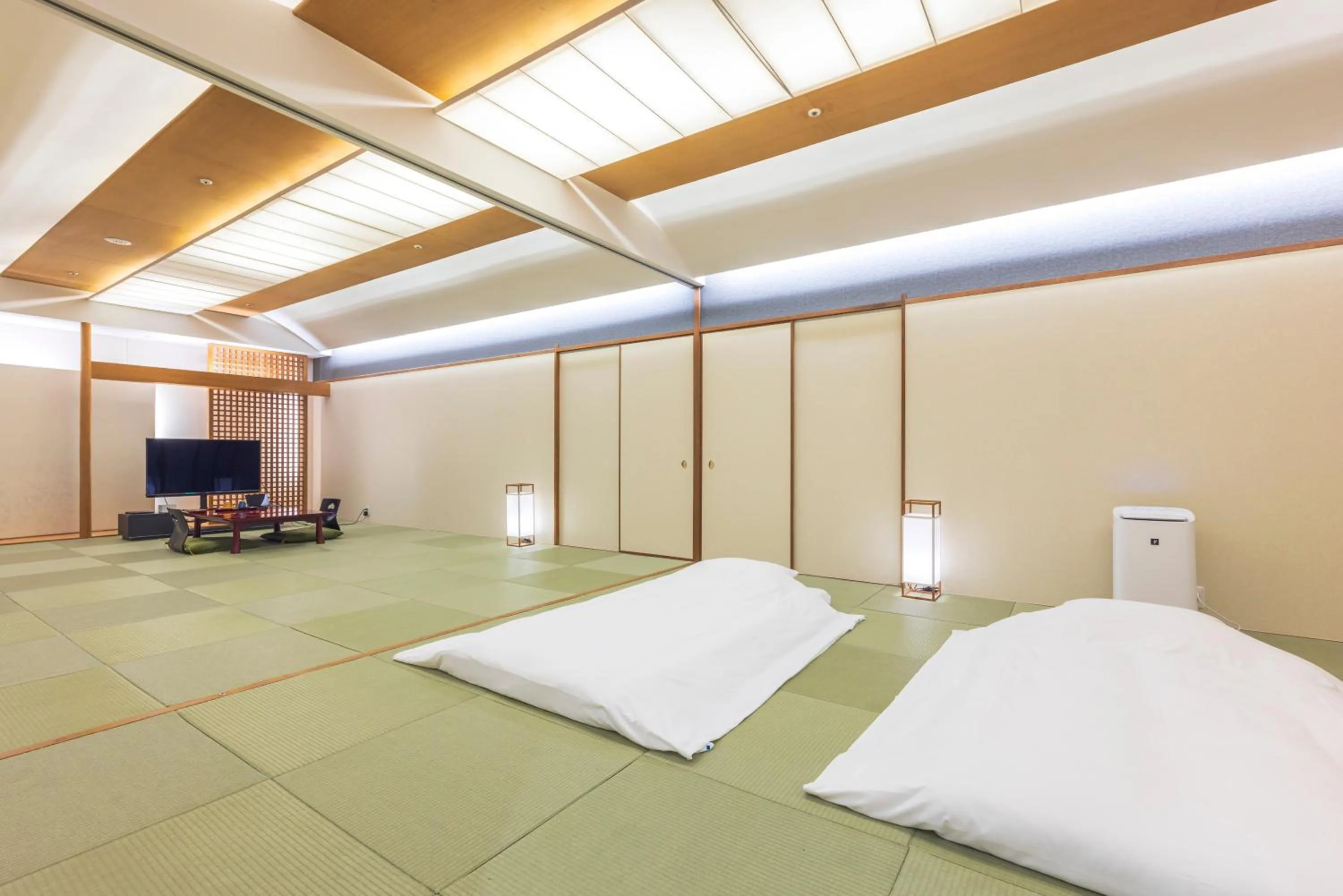 Bed in WeBase KAMAKURA