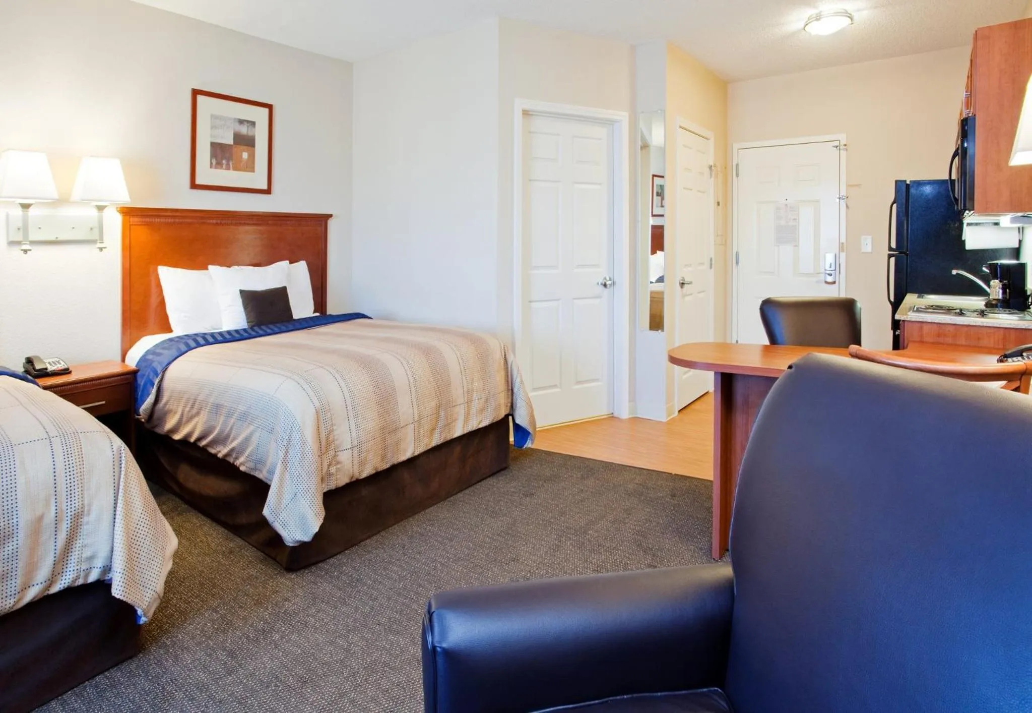 Photo of the whole room, Bed in Candlewood Suites New Bern by IHG