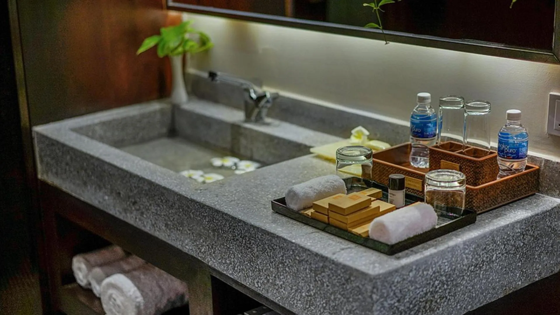 Bathroom in G Mekong Hotel Phom Penh