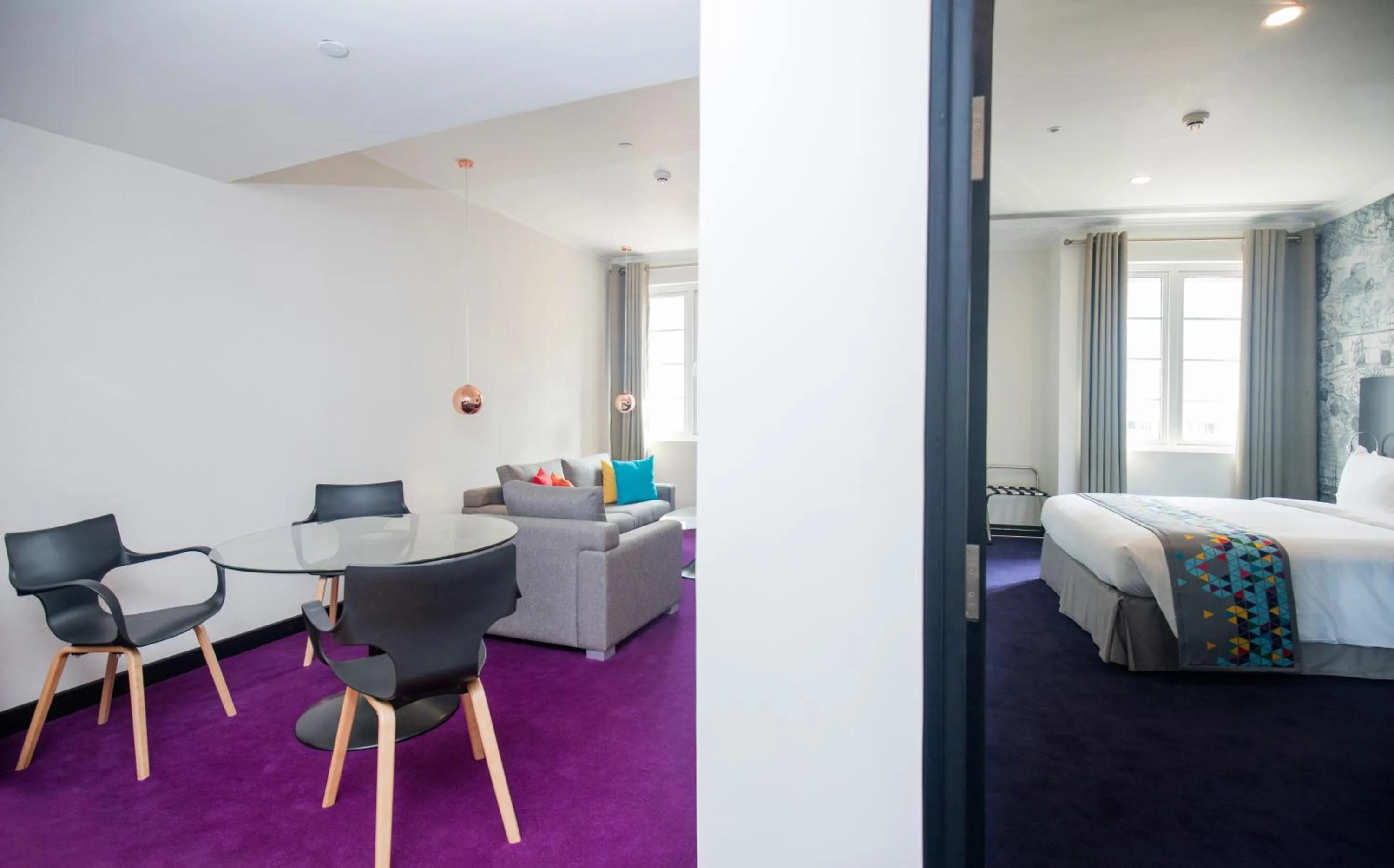 TV and multimedia, Bed in Fairway Colombo - Sri Lanka's First Hotel With Robot Technology