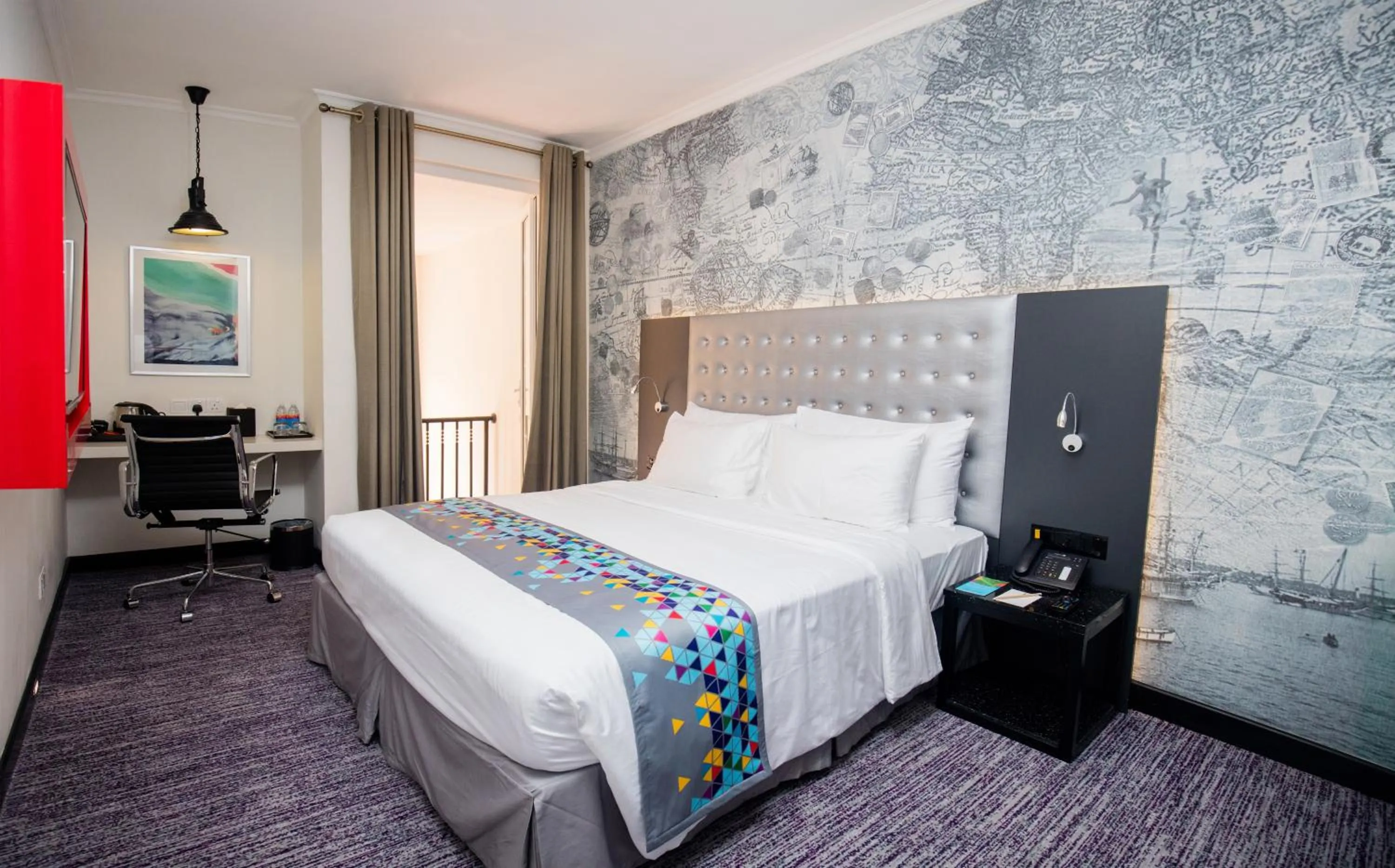 Street view, Bed in Fairway Colombo - Sri Lanka's First Hotel With Robot Technology