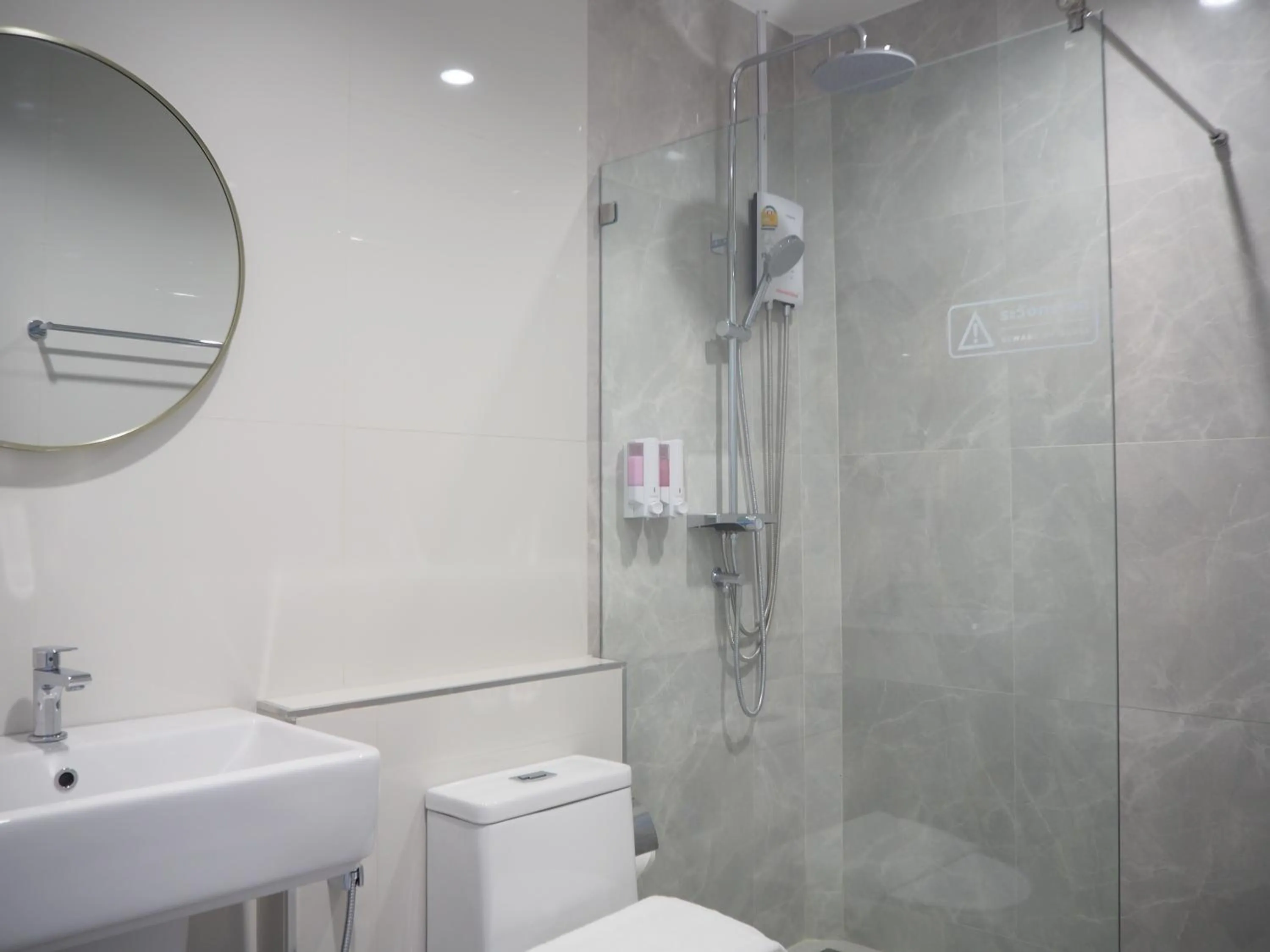 Bathroom in Mangoes Pattaya