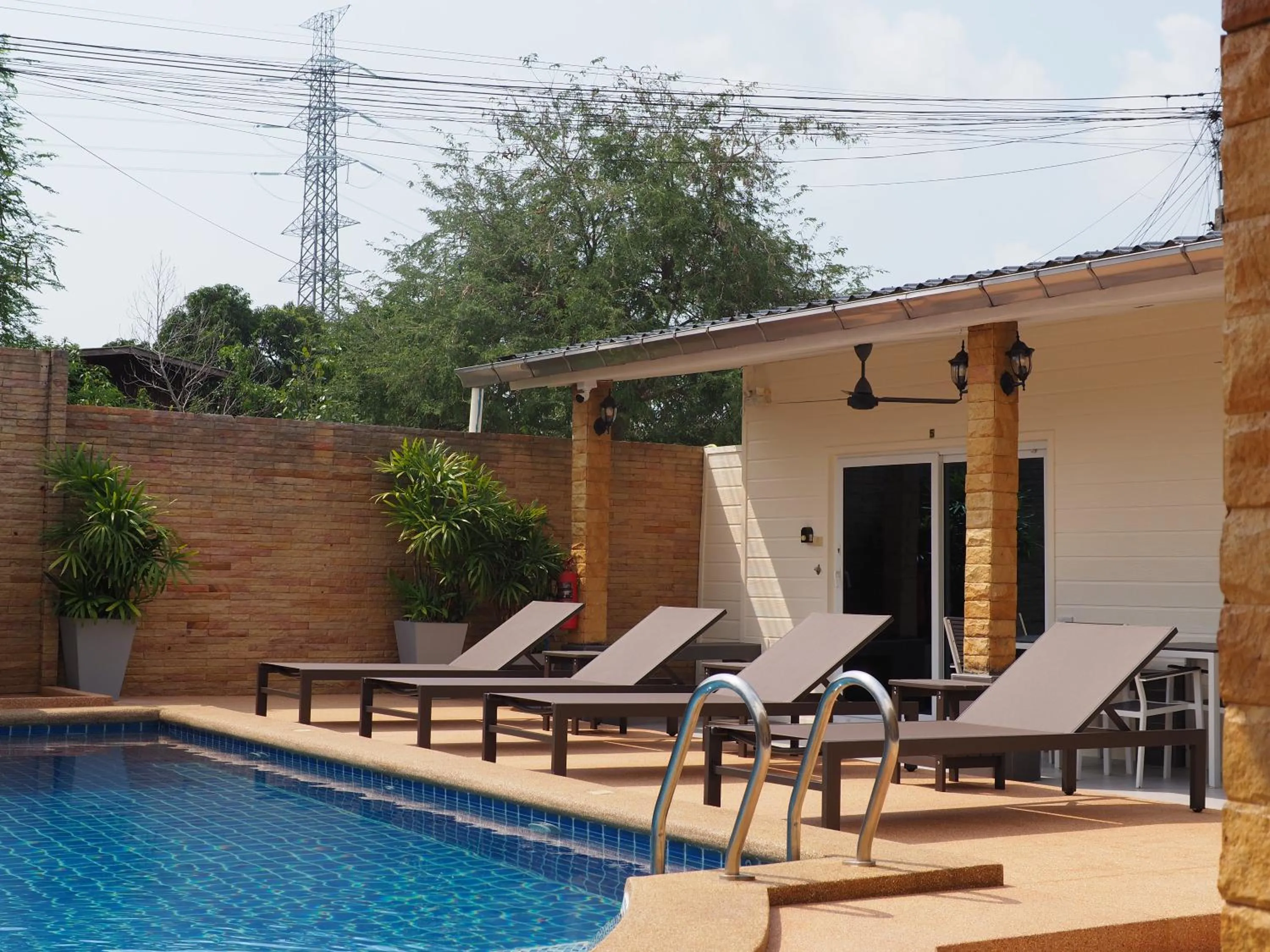 Swimming pool in Mangoes Pattaya