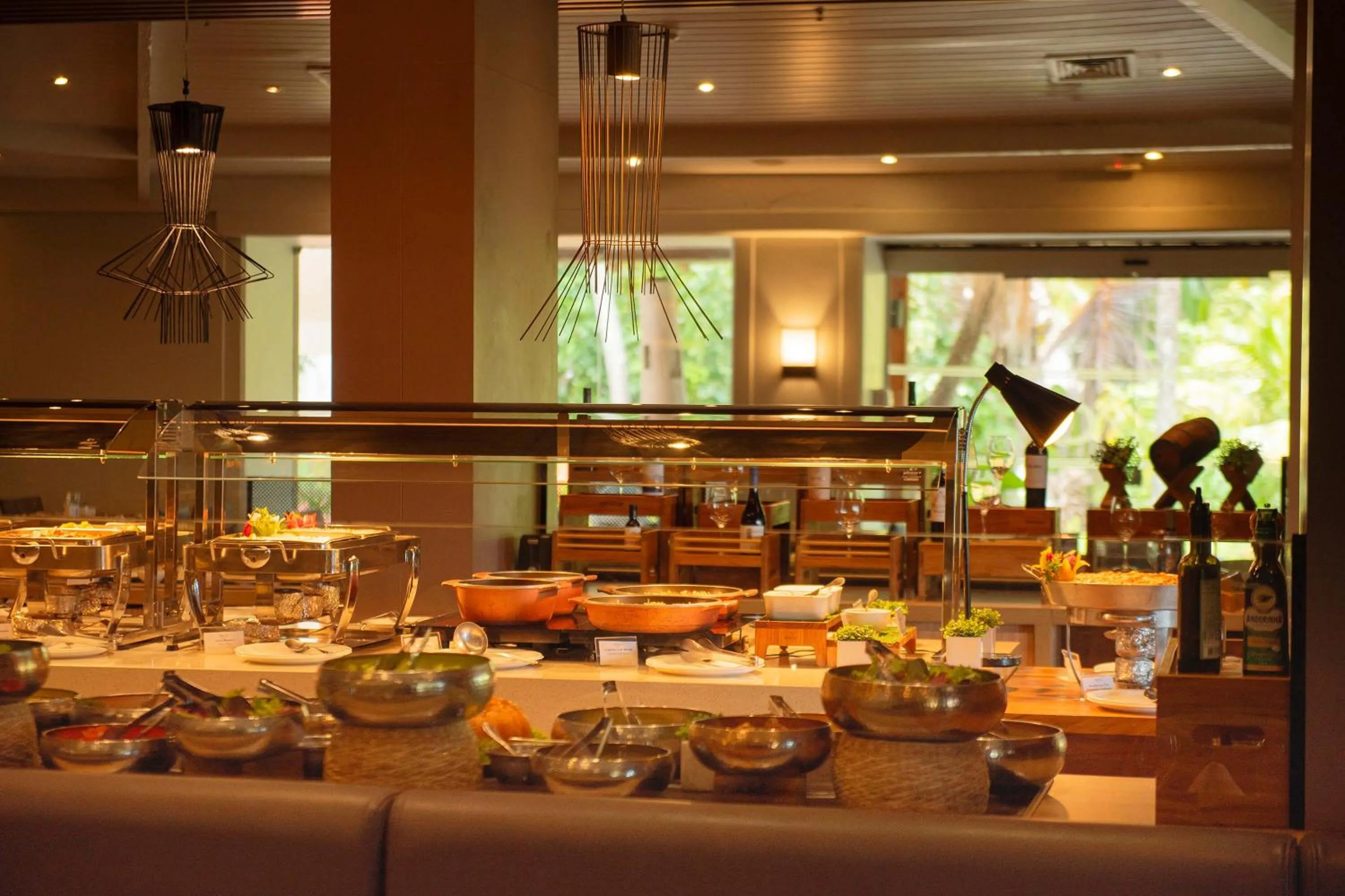 Restaurant/places to eat in Hotel Deville Prime Salvador