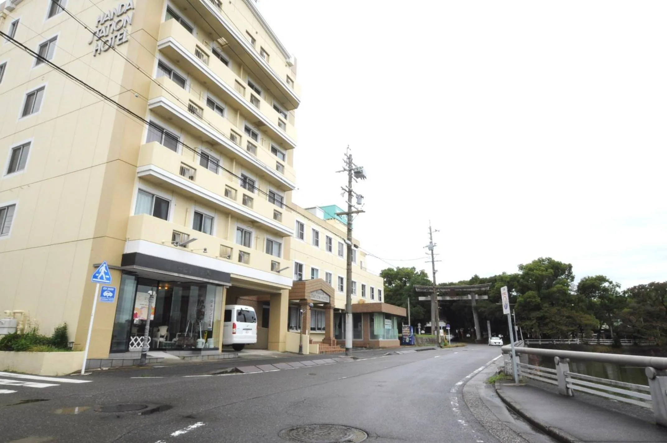 Facade/entrance in Handa Station Hotel