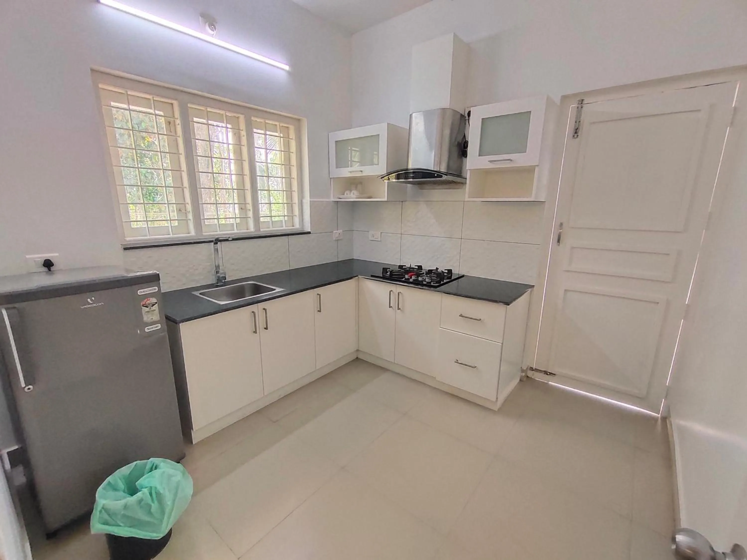 kitchen in Le Villagio Resort & Domes