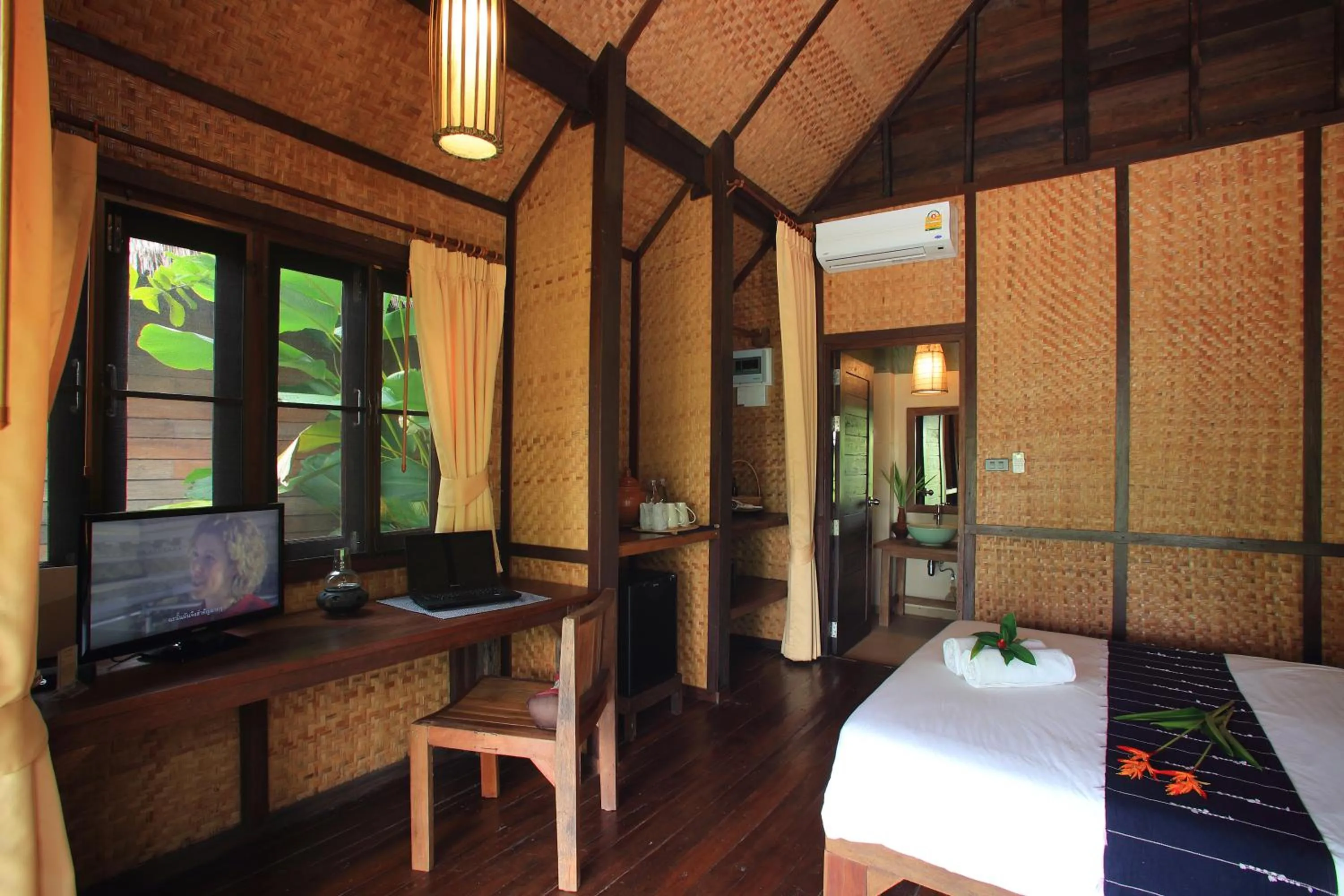 Bed in Azalea Village