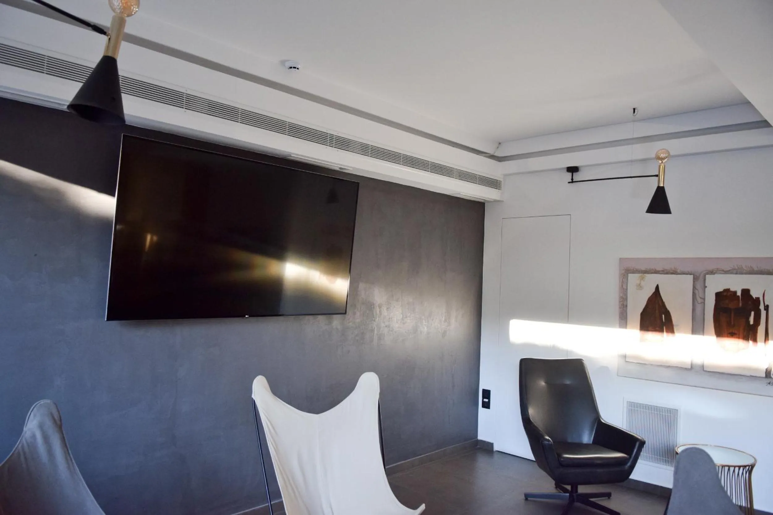 TV and multimedia in Adonis City Hotel