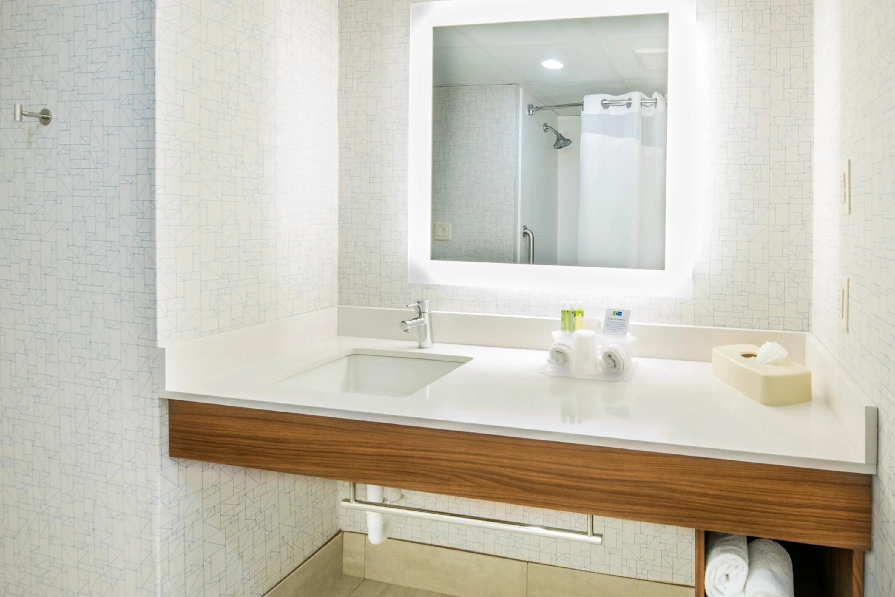Bathroom in Holiday Inn Express Woodbridge by IHG