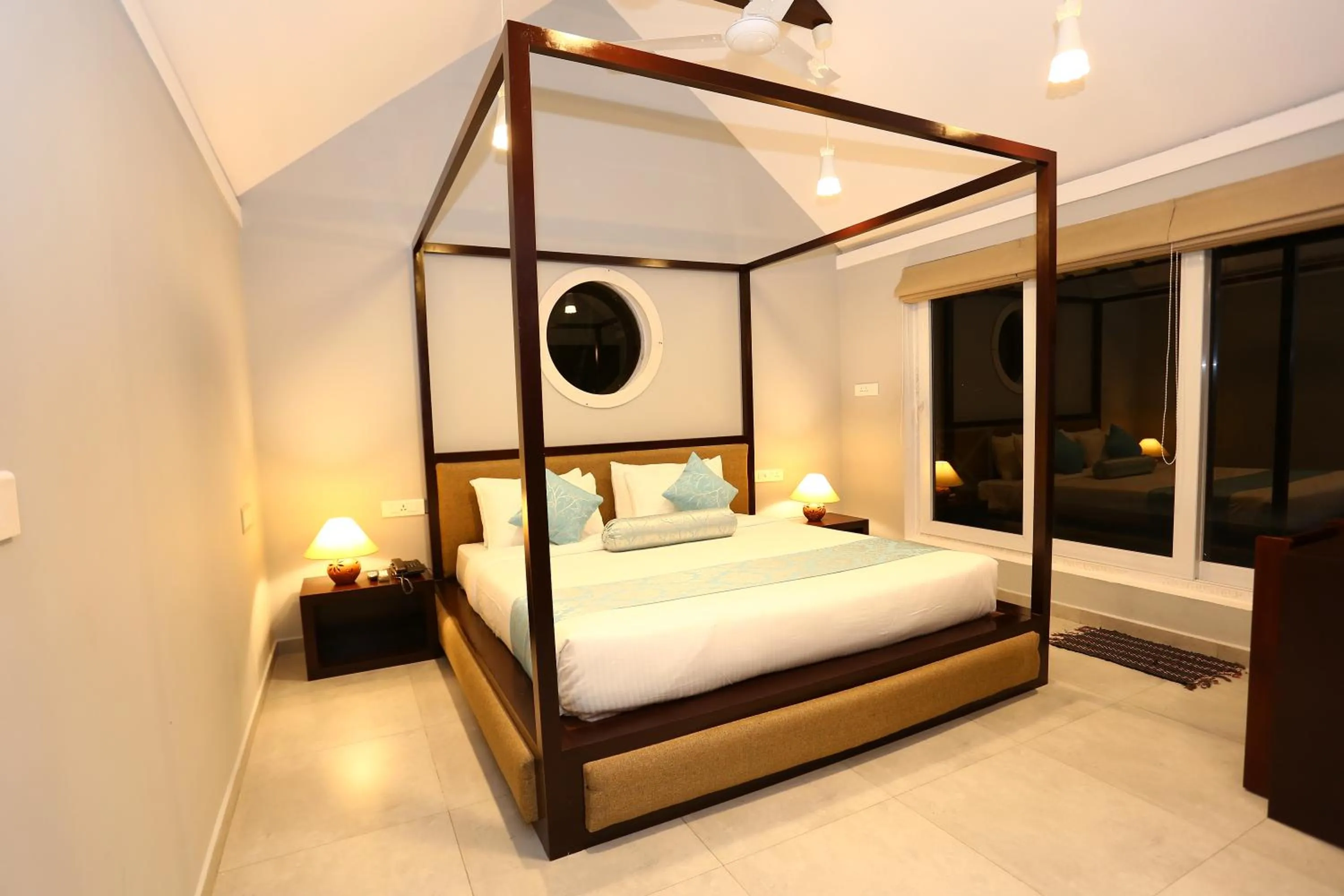 Night, Bed in Crayons Guest House Munnar