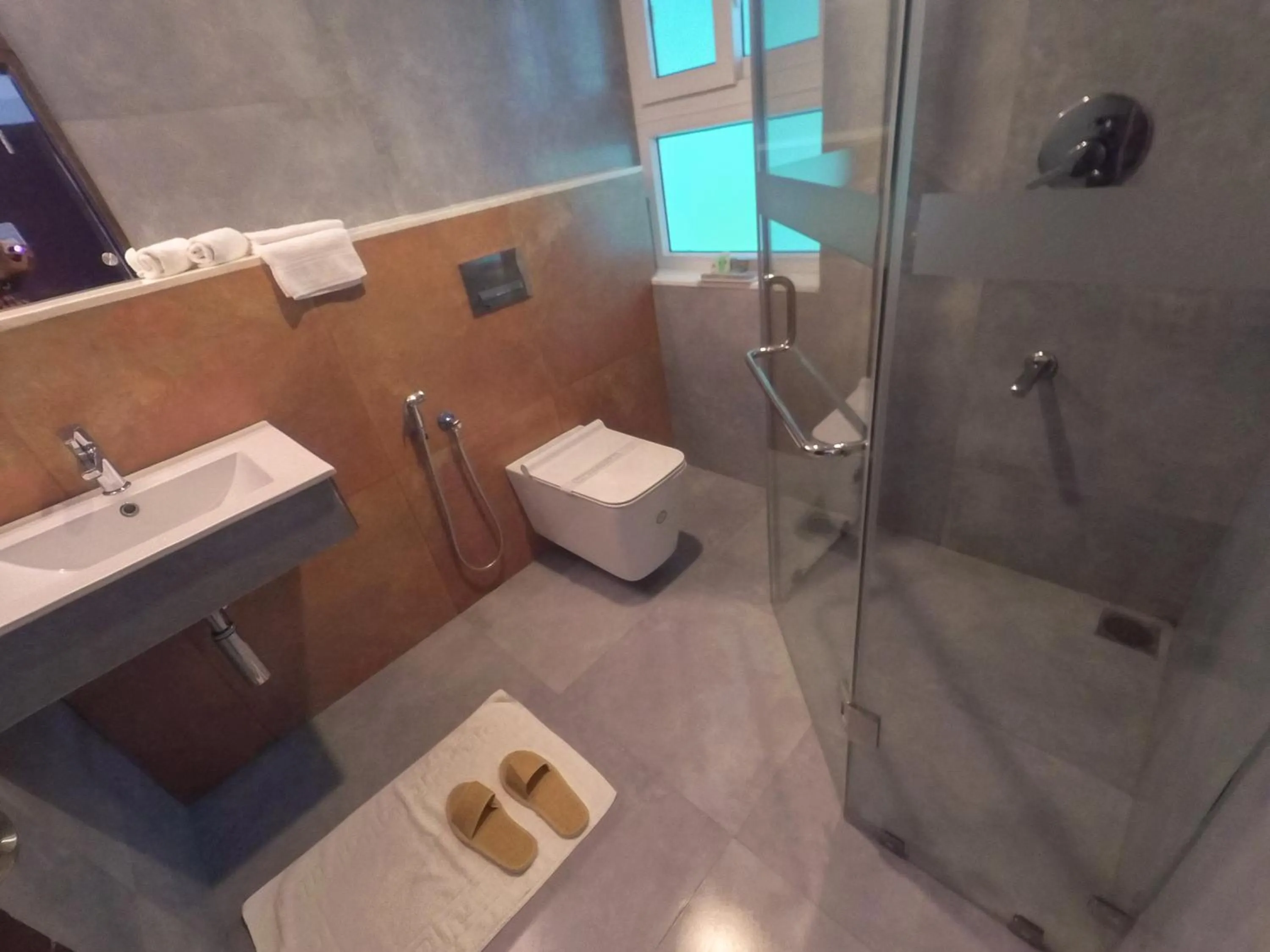 Bathroom in Crayons Guest House Munnar