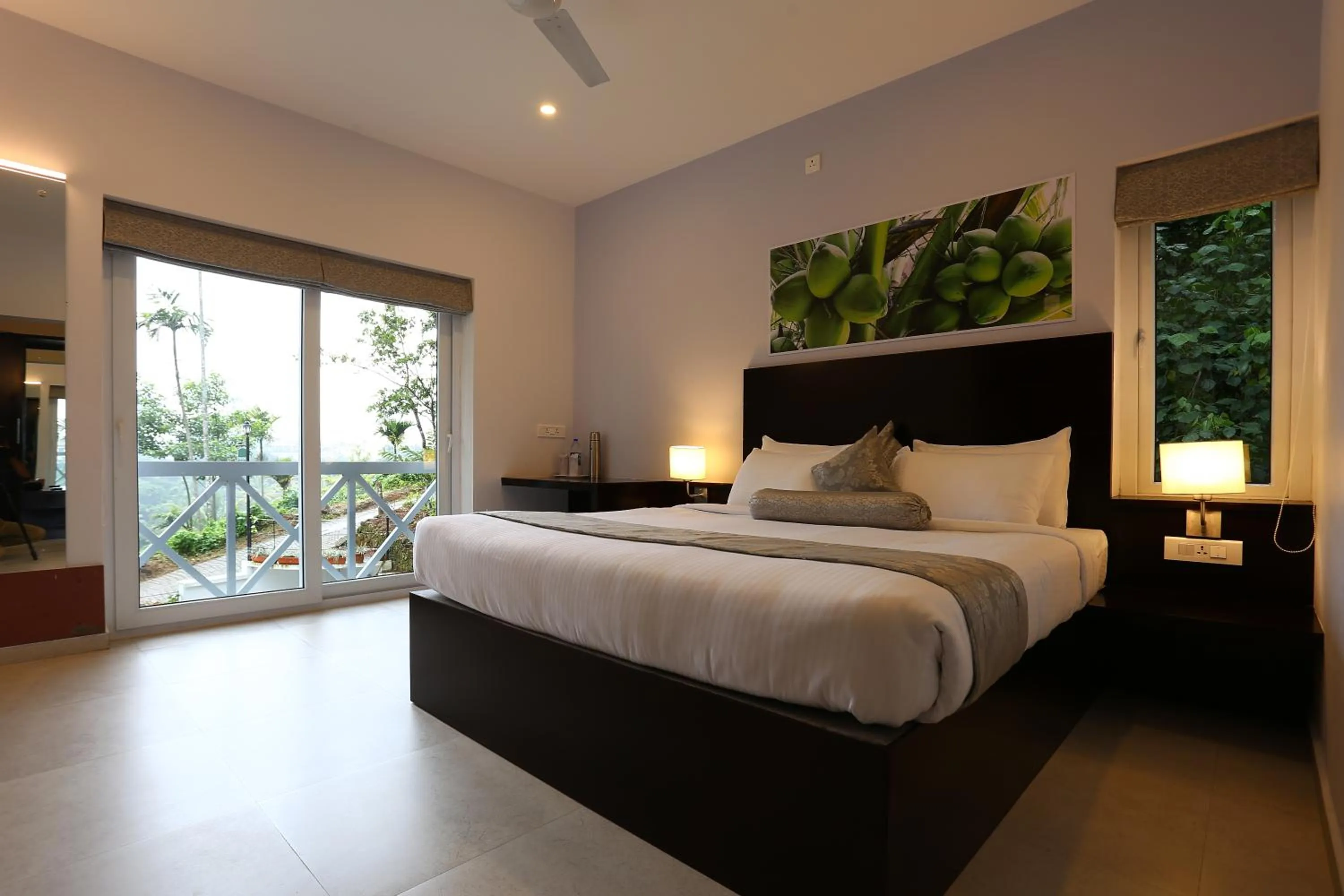 Photo of the whole room, Bed in Crayons Guest House Munnar