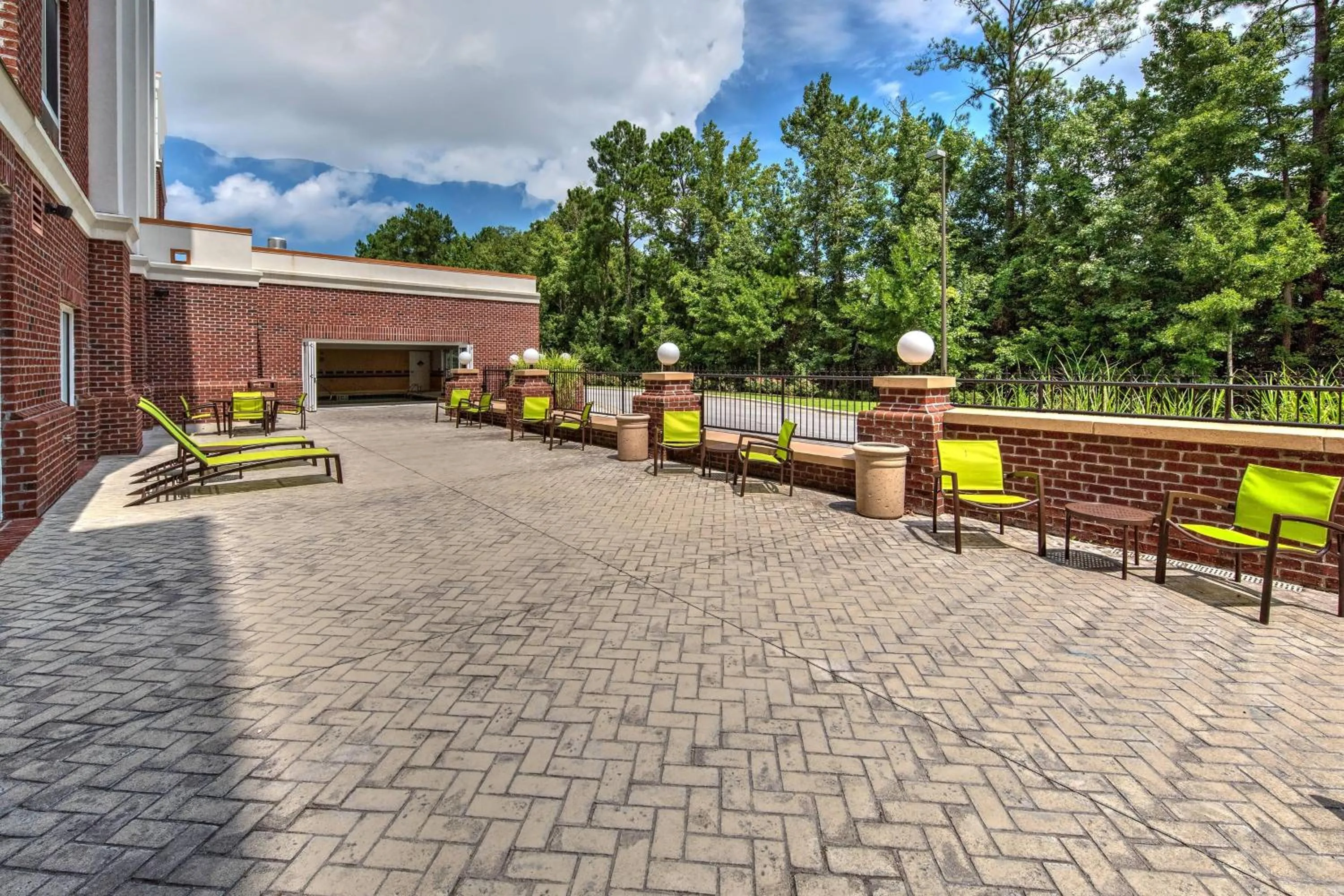 Swimming pool in SpringHill Suites by Marriott New Bern