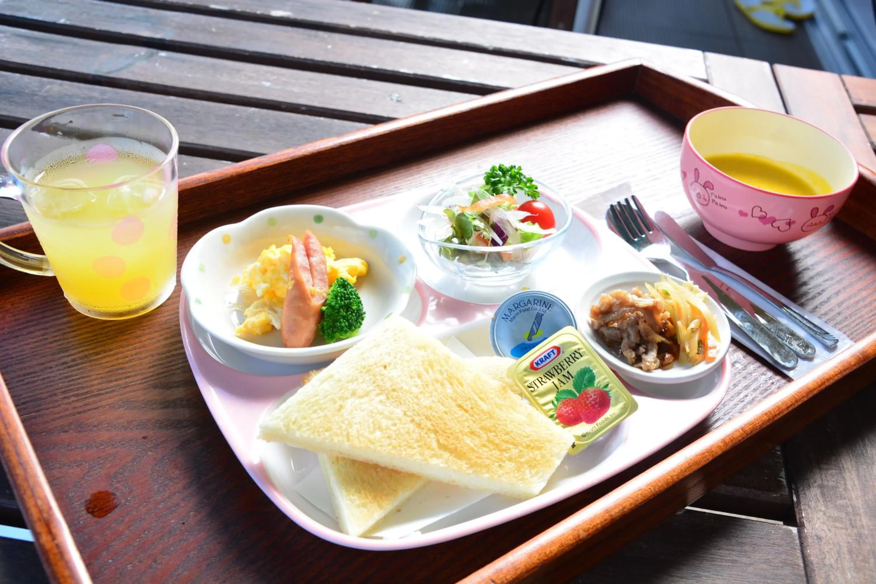 Food and drinks in Arimabaru Beach Resort