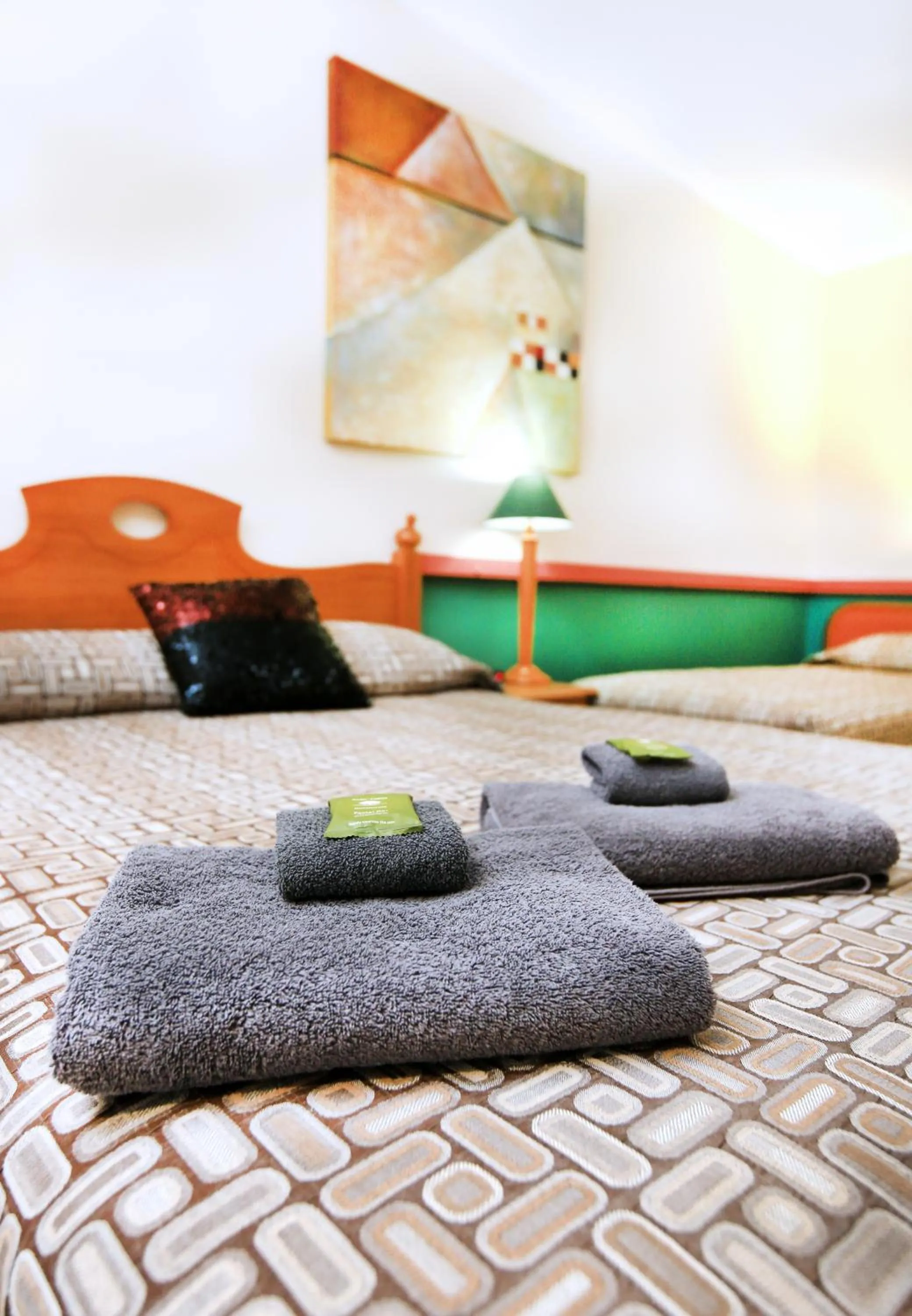 Bedroom, Bed in Central Motel Gin Gin