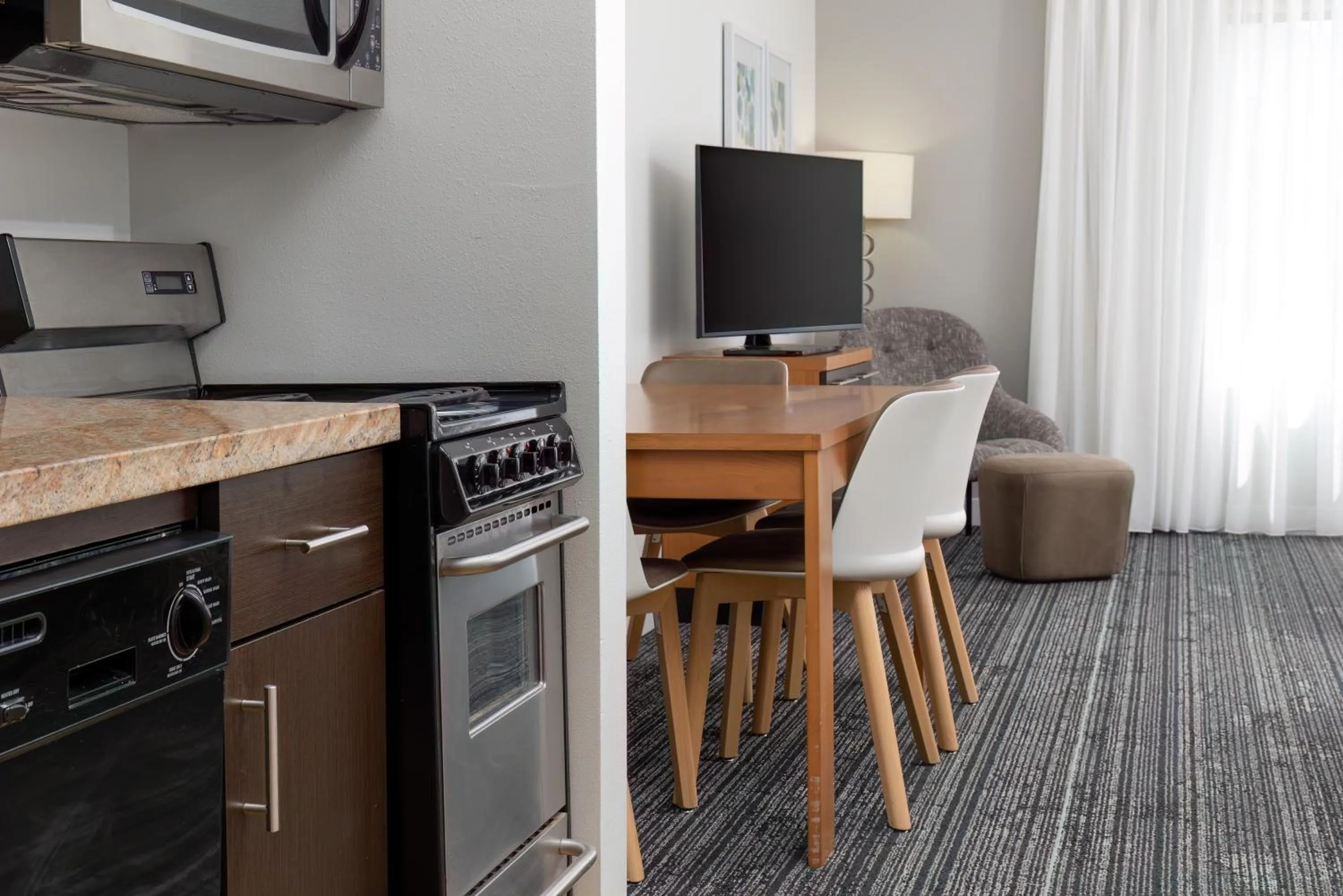 Kitchen or kitchenette in TownePlace Suites by Marriott Erie