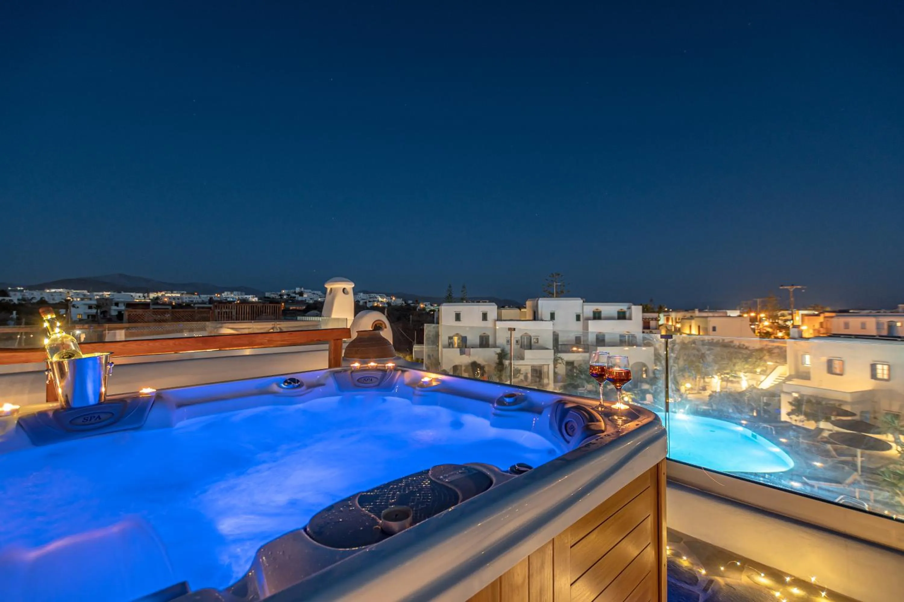 Hot Tub in Naxian Queen Luxury Villas & Suites