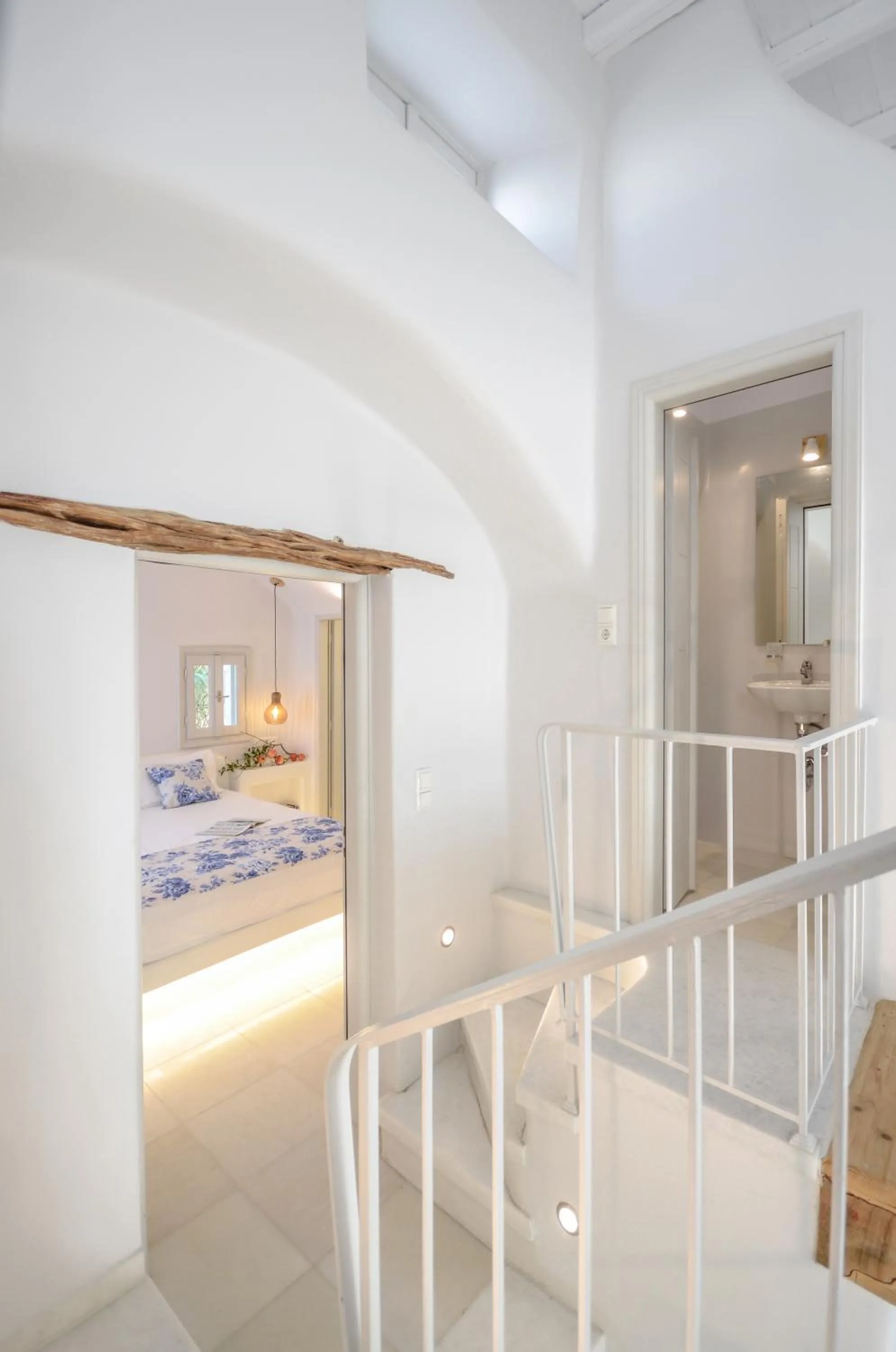 Bed in Naxian Queen Luxury Villas & Suites