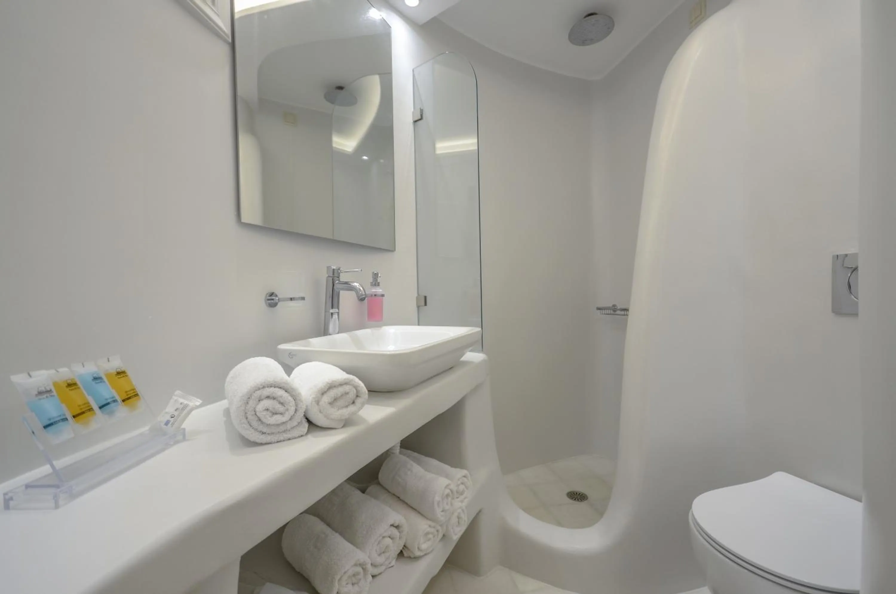 Bathroom in Naxian Queen Luxury Villas & Suites