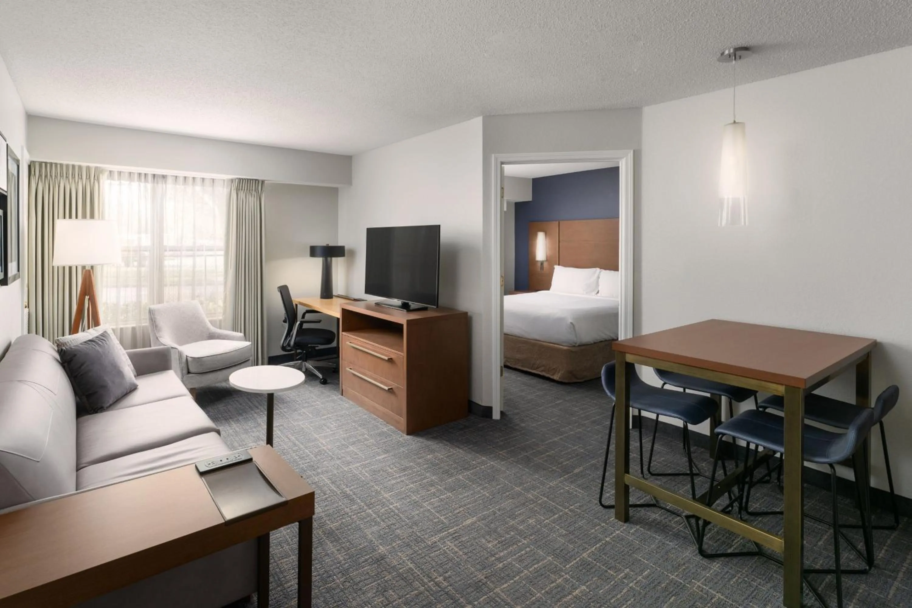 Bedroom, Bed in Residence Inn by Marriott Lakeland
