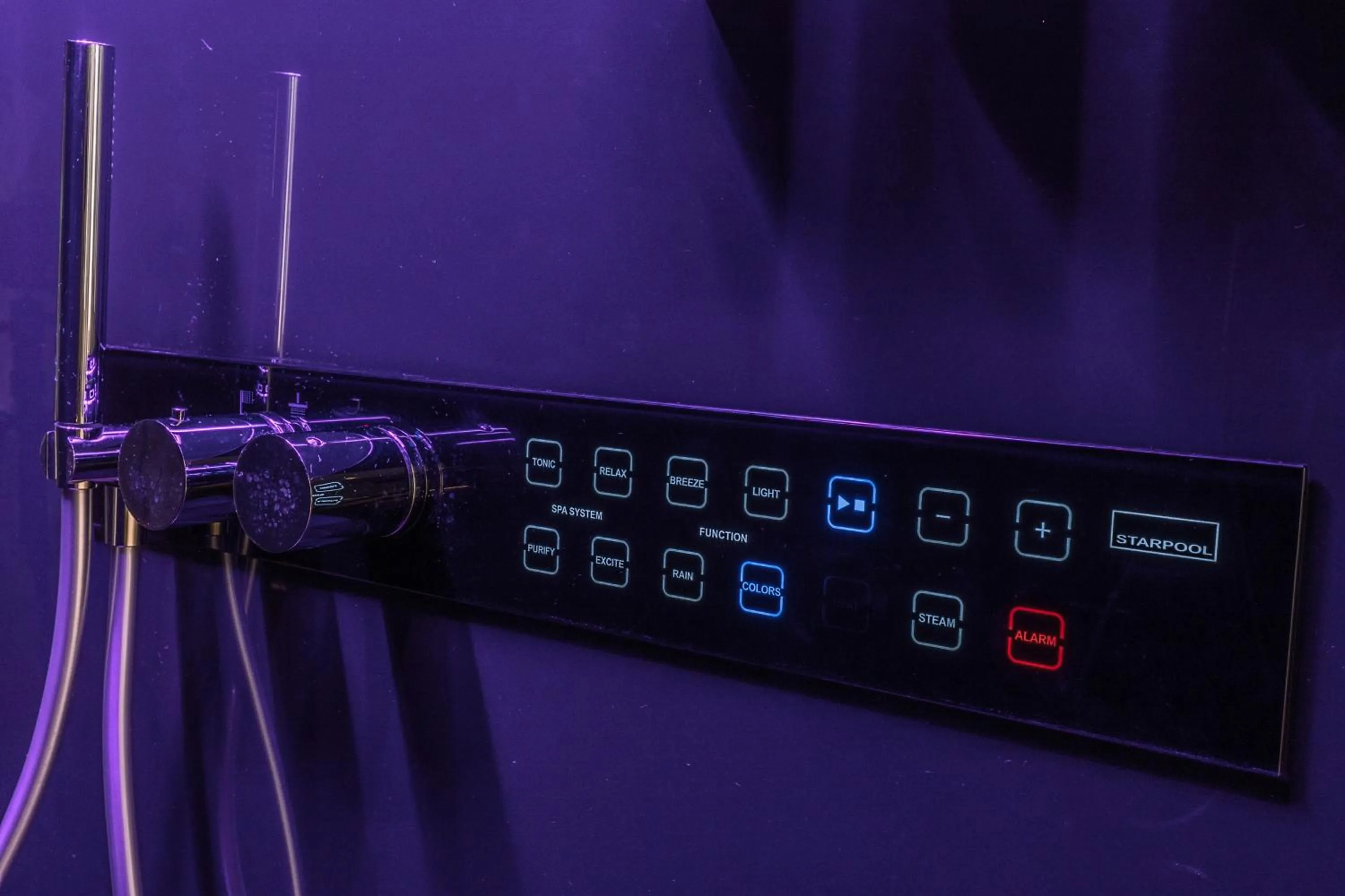 Shower in Eitch Borromini Palazzo Pamphilj