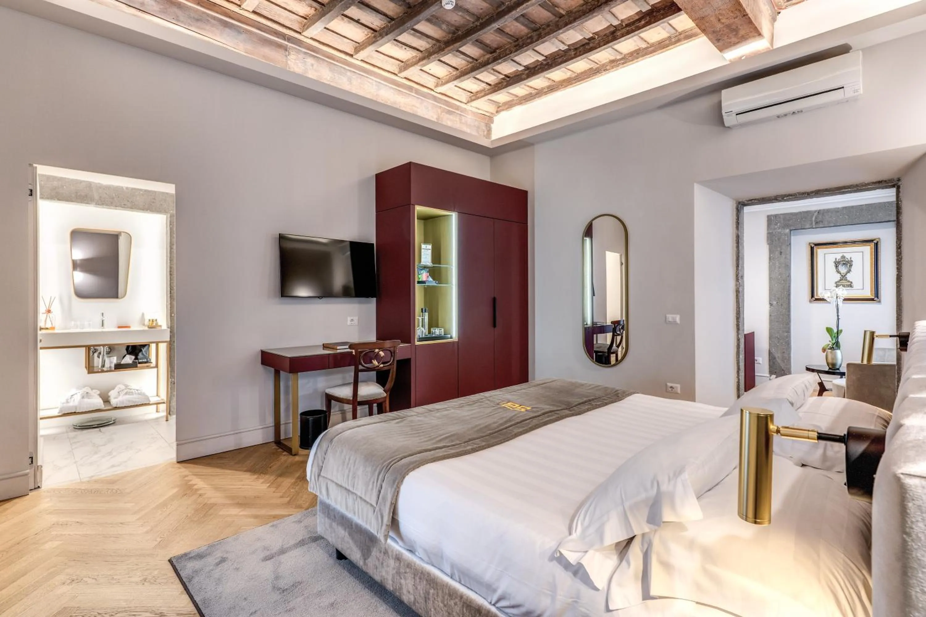 Bedroom, Bed in Eitch Borromini Palazzo Pamphilj