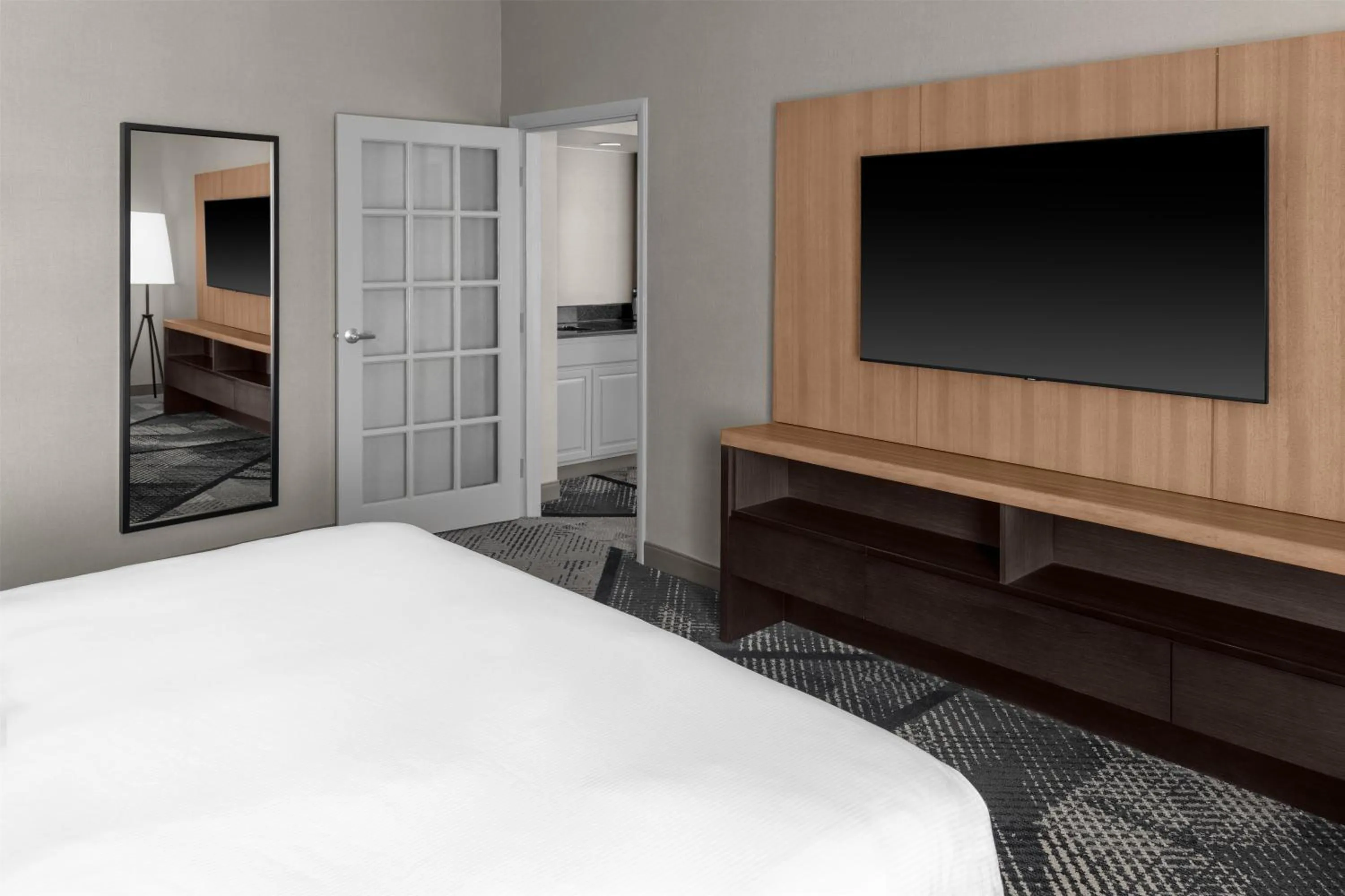 Bed in DoubleTree by Hilton Dayton Fairborn