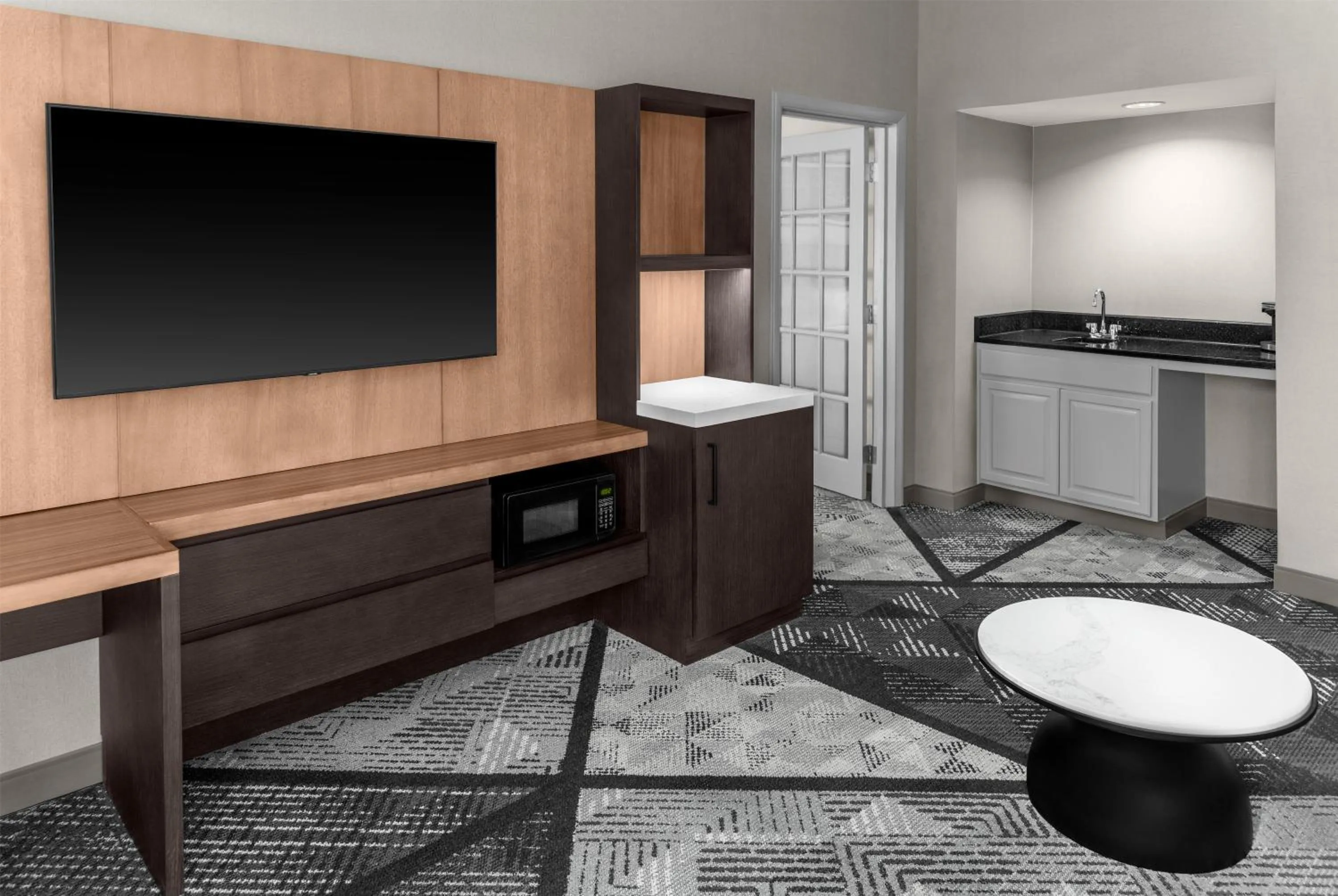 Living room in DoubleTree by Hilton Dayton Fairborn