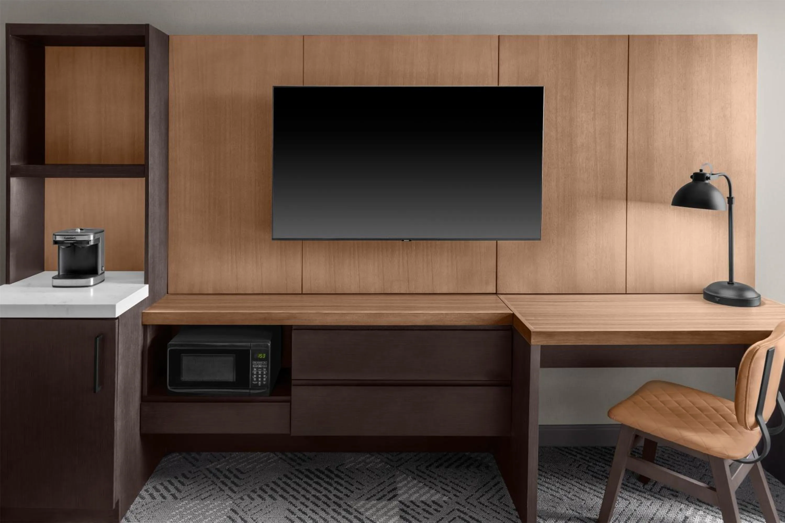 Bedroom in DoubleTree by Hilton Dayton Fairborn