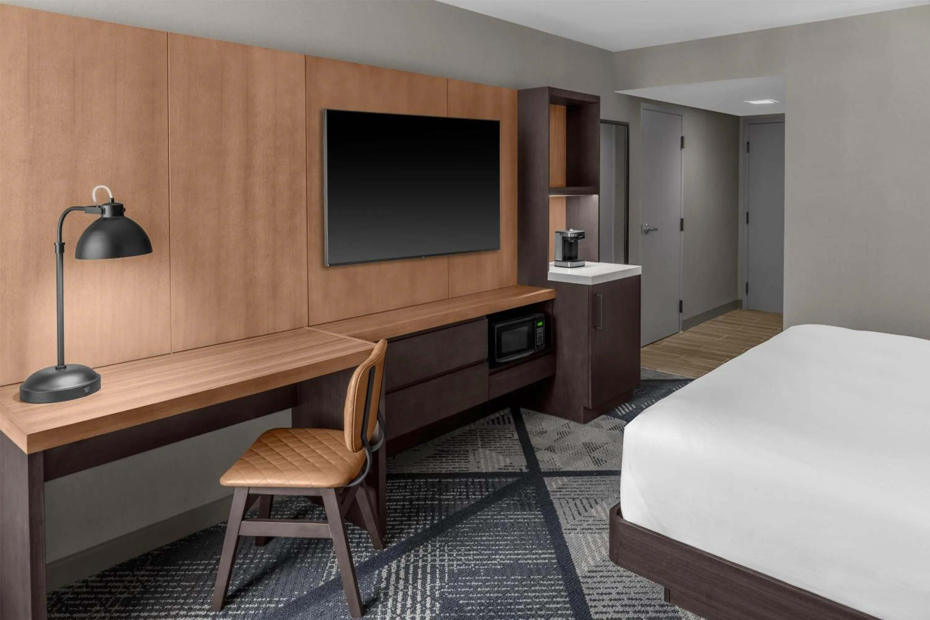 Bedroom, Bed in DoubleTree by Hilton Dayton Fairborn