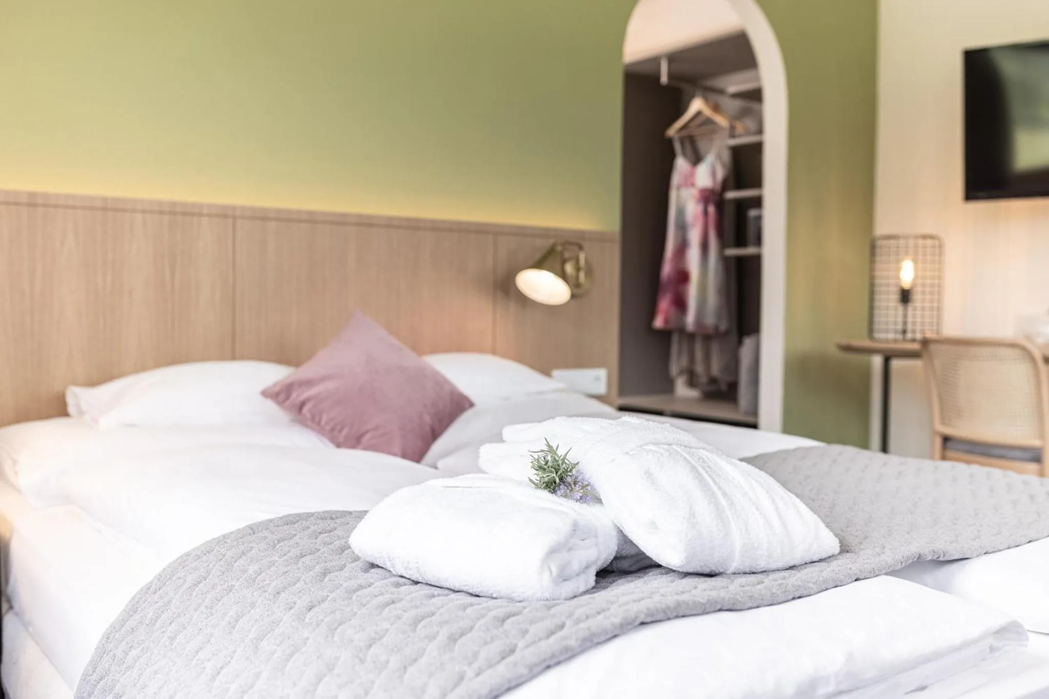 Bedroom, Bed in Hotel Pirchnerhof