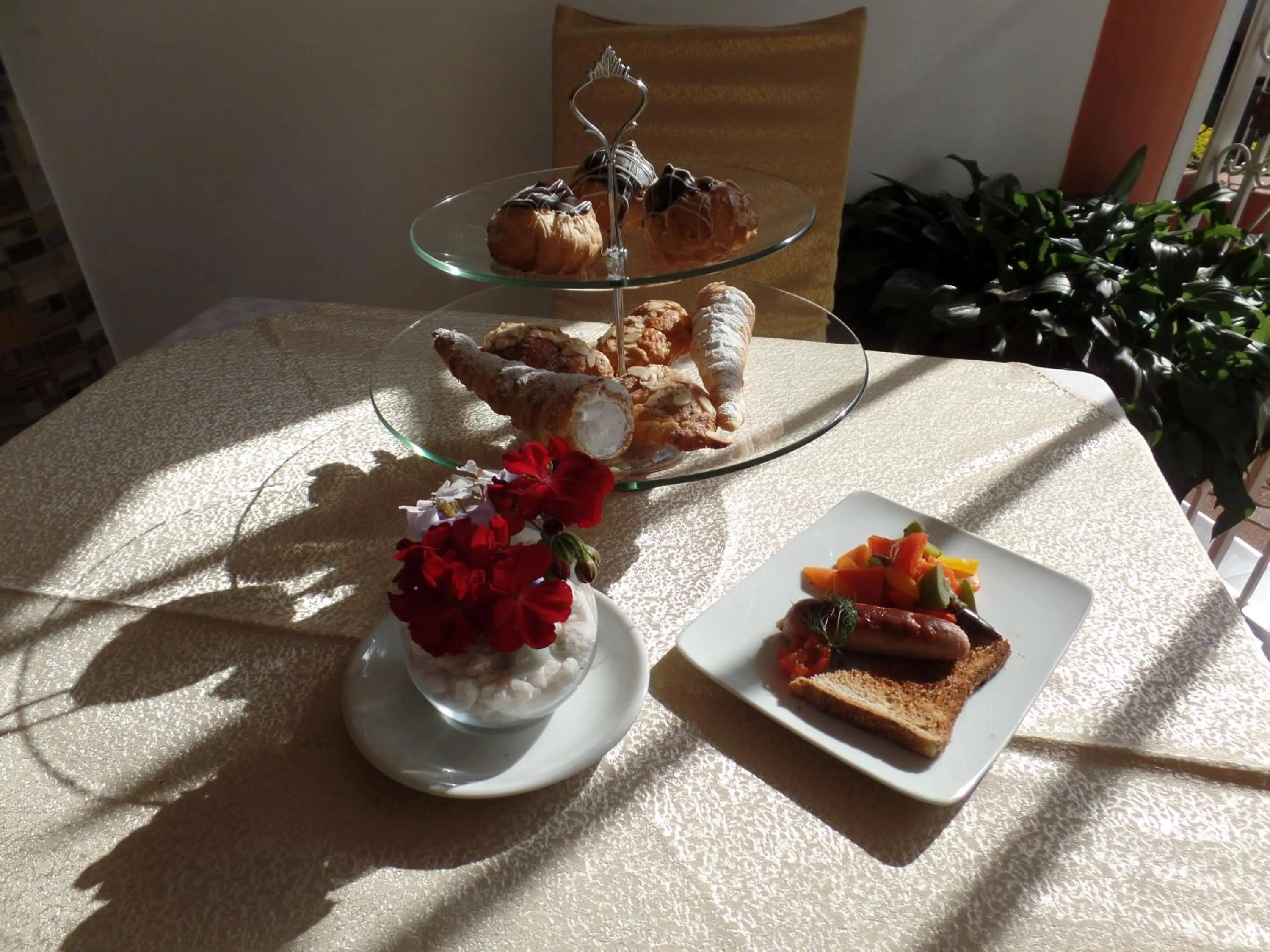 Food in Villa Leone Boutique Hotel