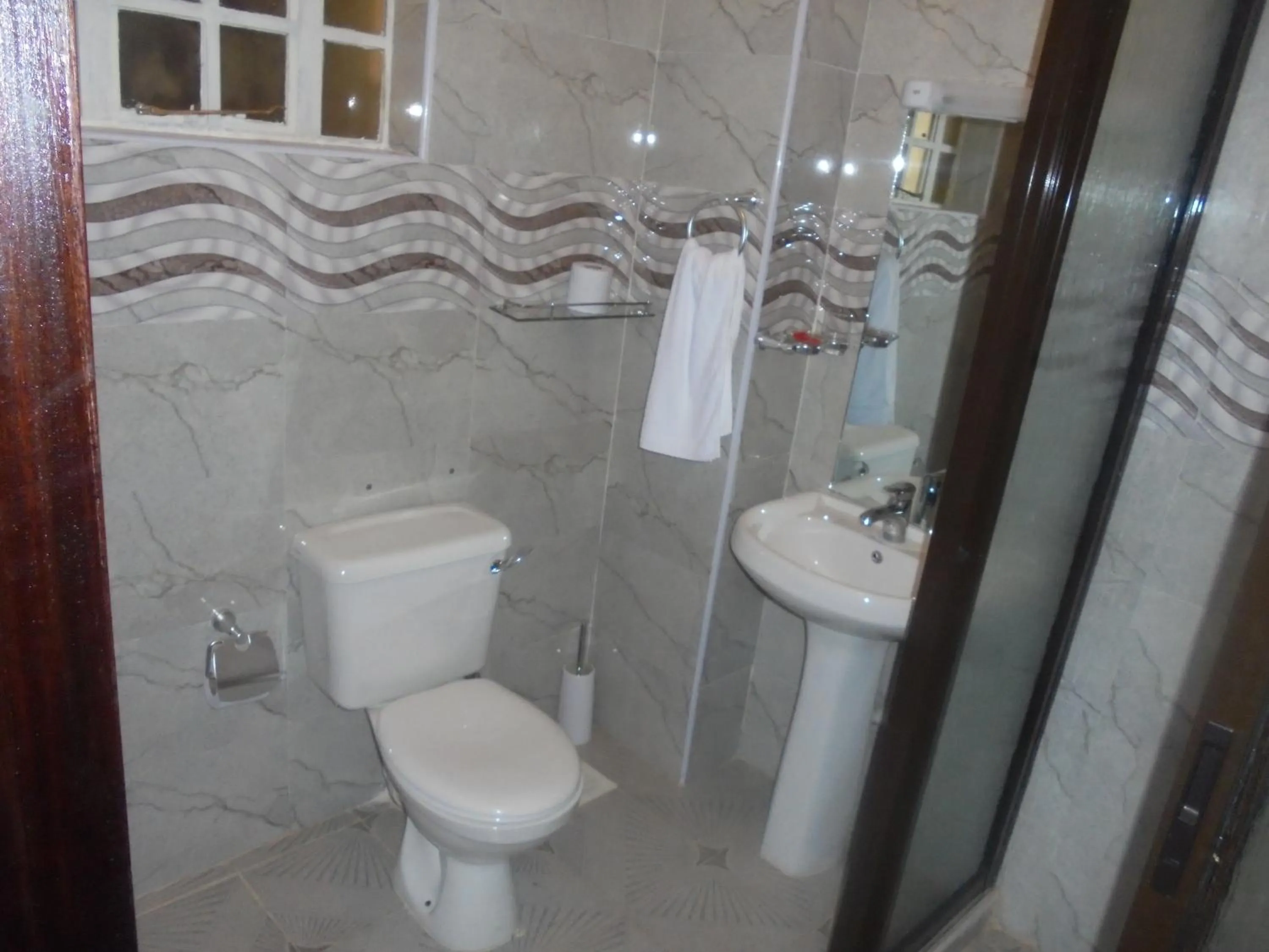 Shower in Villa Leone Boutique Hotel