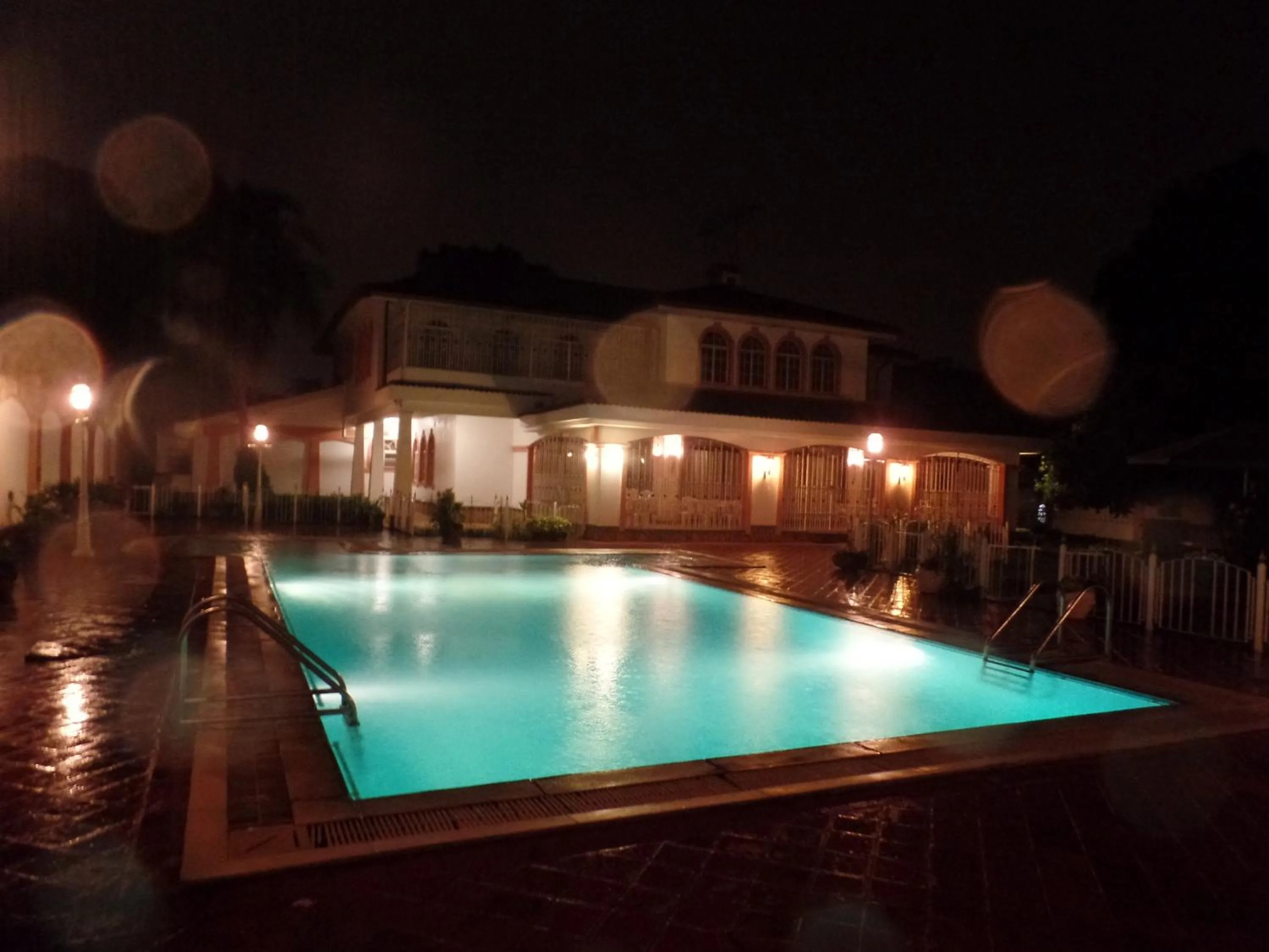 Swimming pool in Villa Leone Boutique Hotel