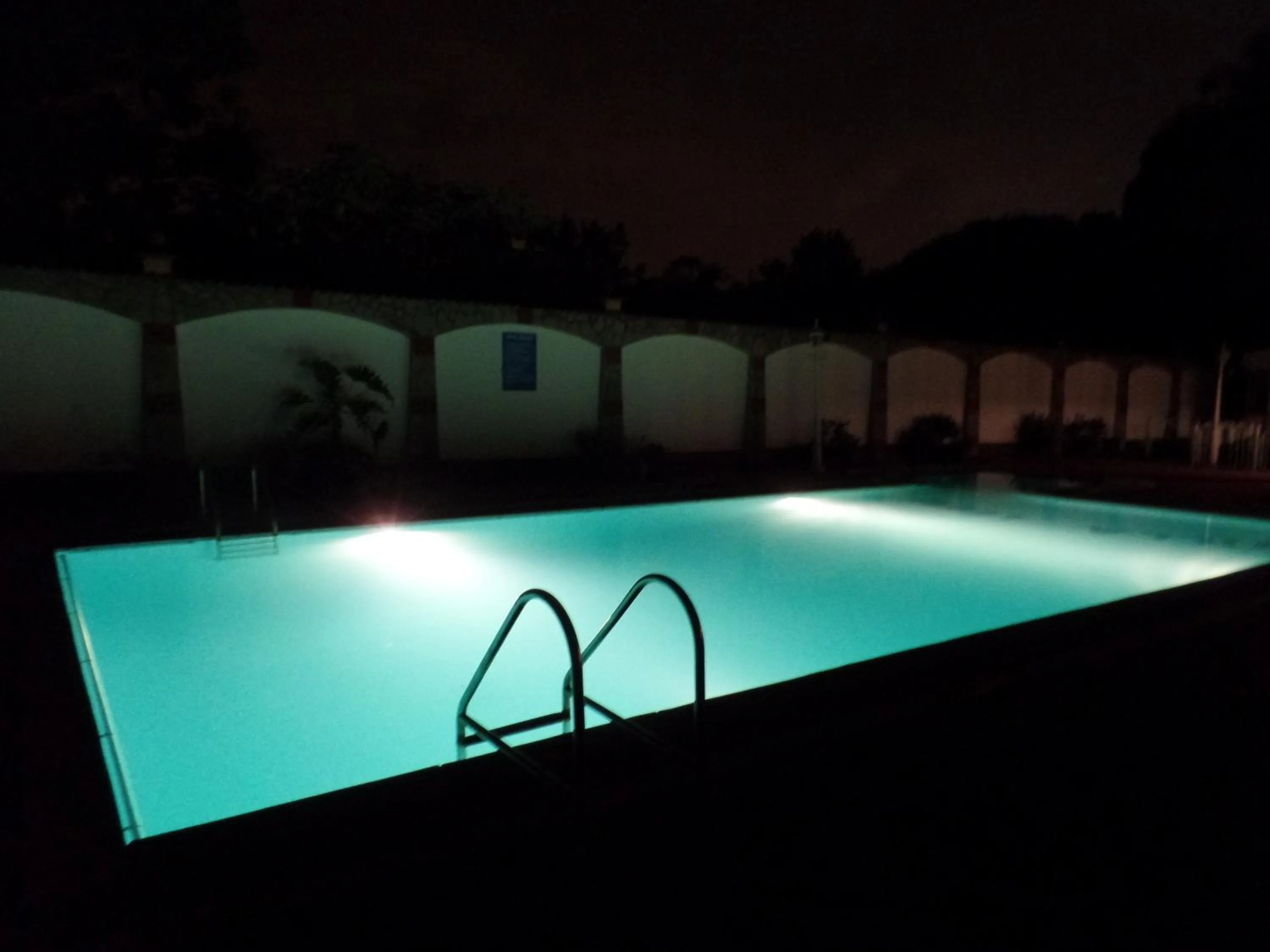 Swimming pool in Villa Leone Boutique Hotel