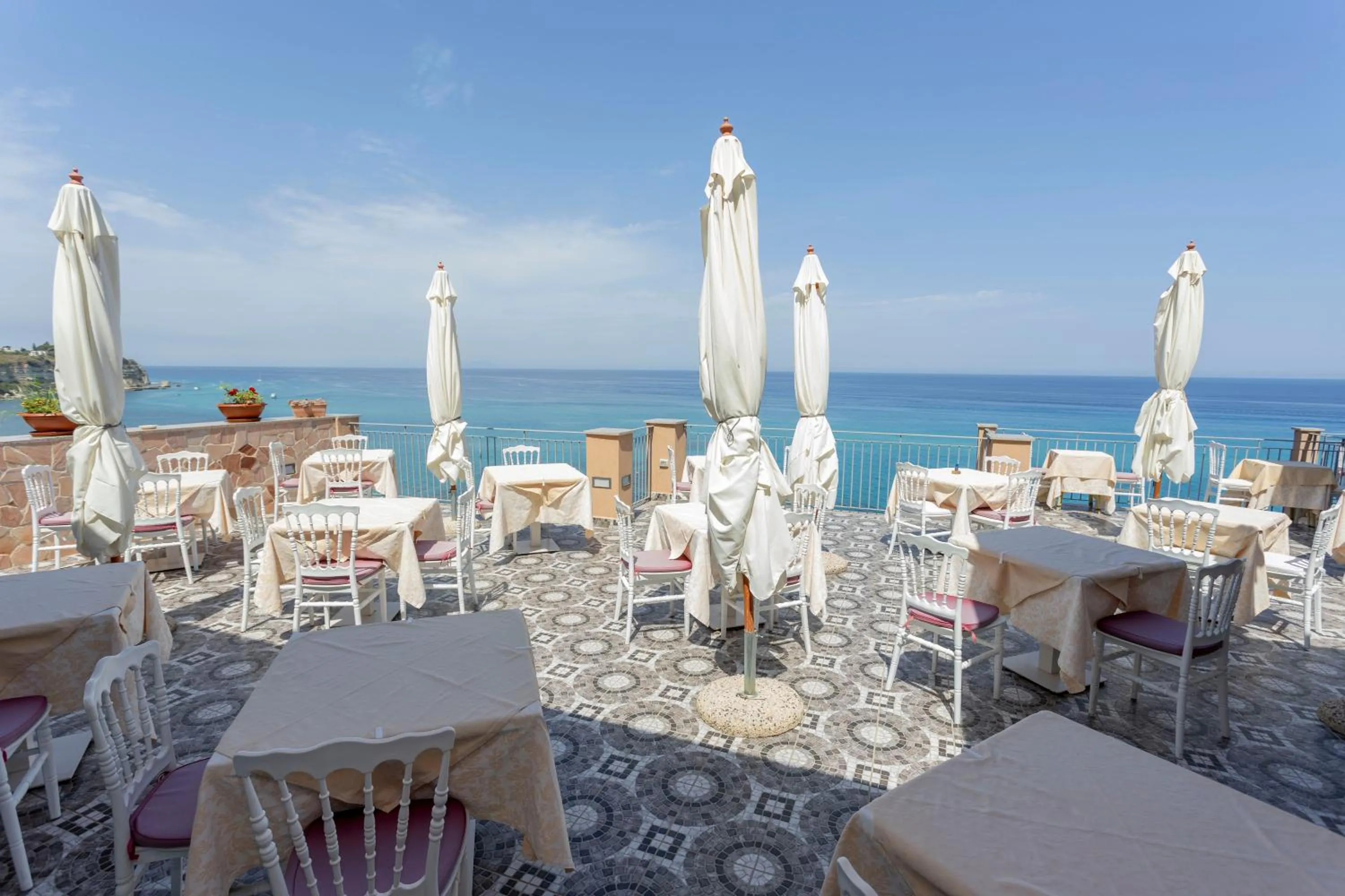 Restaurant/places to eat in Hotel Terrazzo Sul Mare