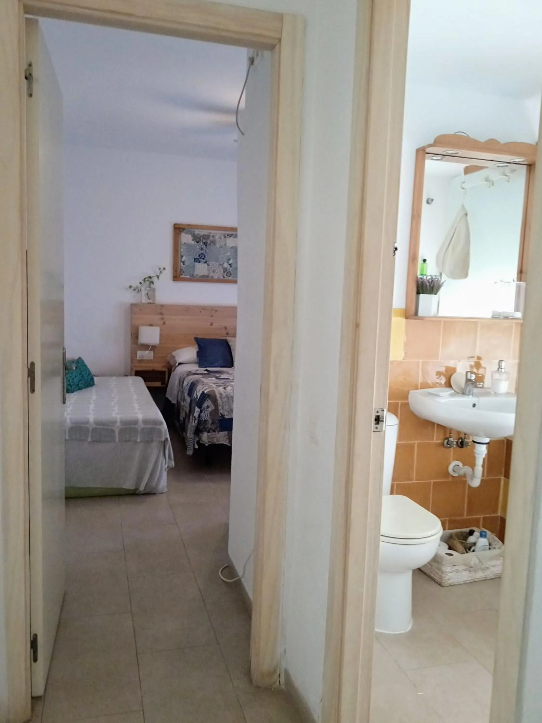 Bathroom, Bed in Apartamento San Agustín