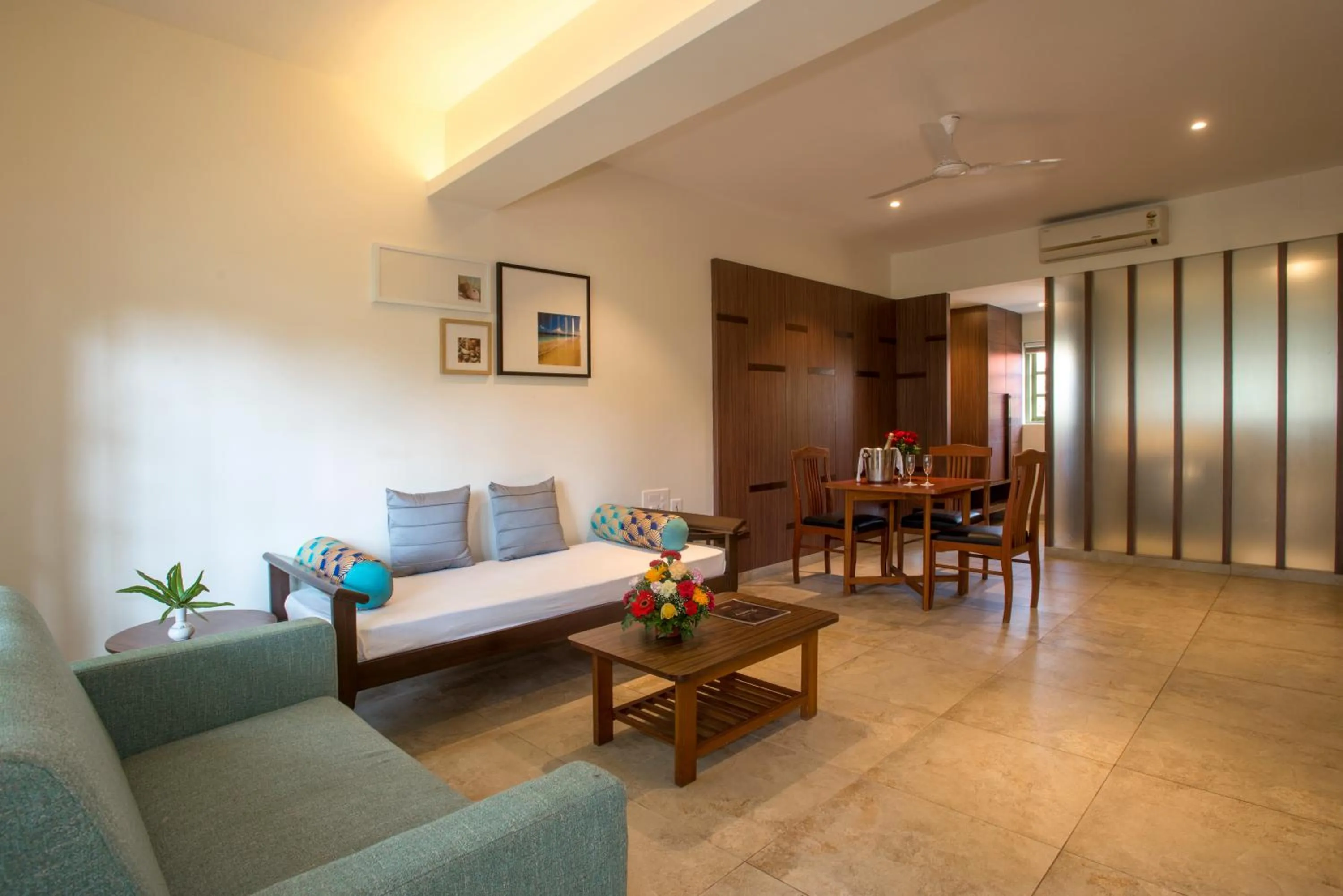 Living room in Nanu Beach Resort & Spa