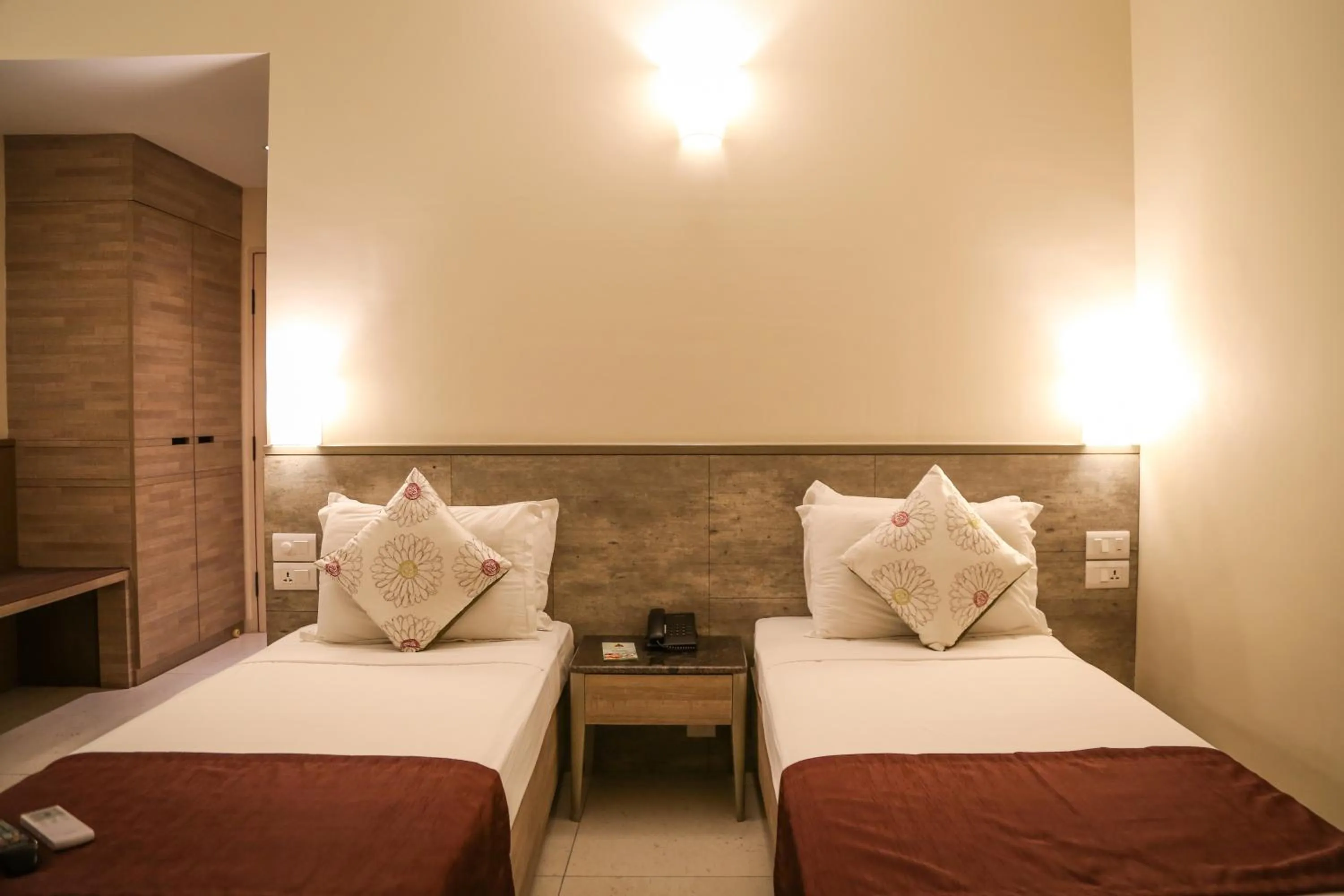 Bed in Nanu Beach Resort & Spa