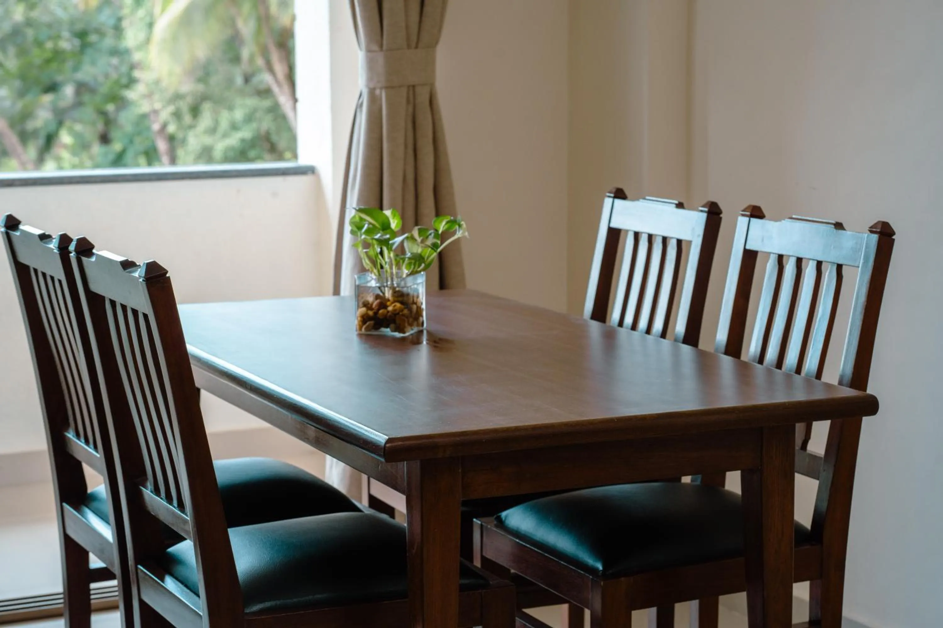 Dining area in Nanu Beach Resort & Spa