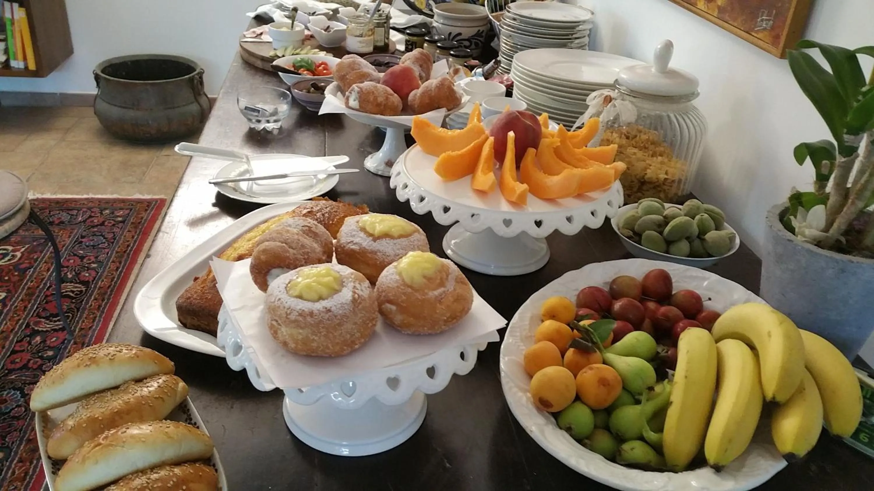 Breakfast in B & B Villa Flora