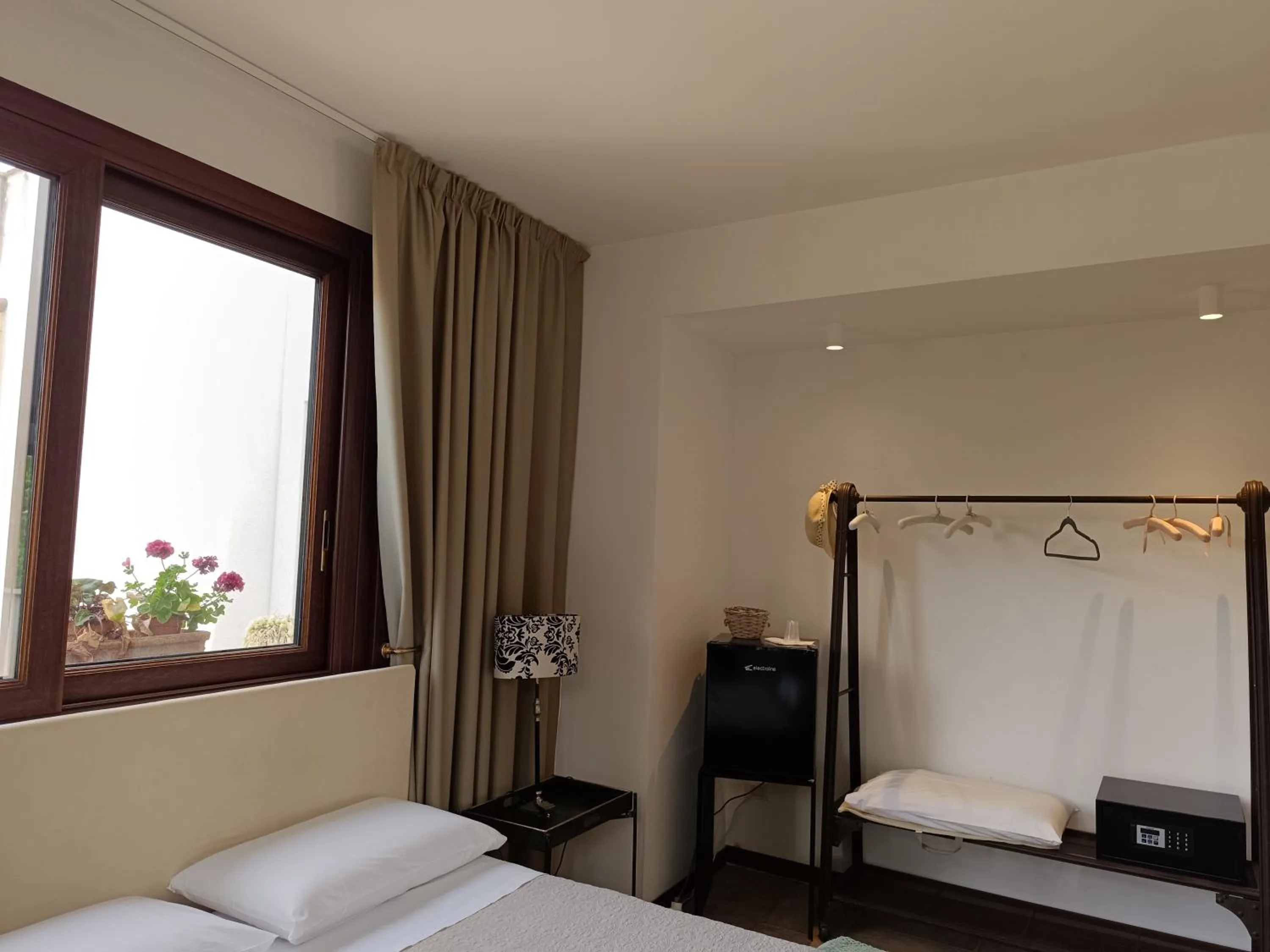 Bed in B & B Villa Flora