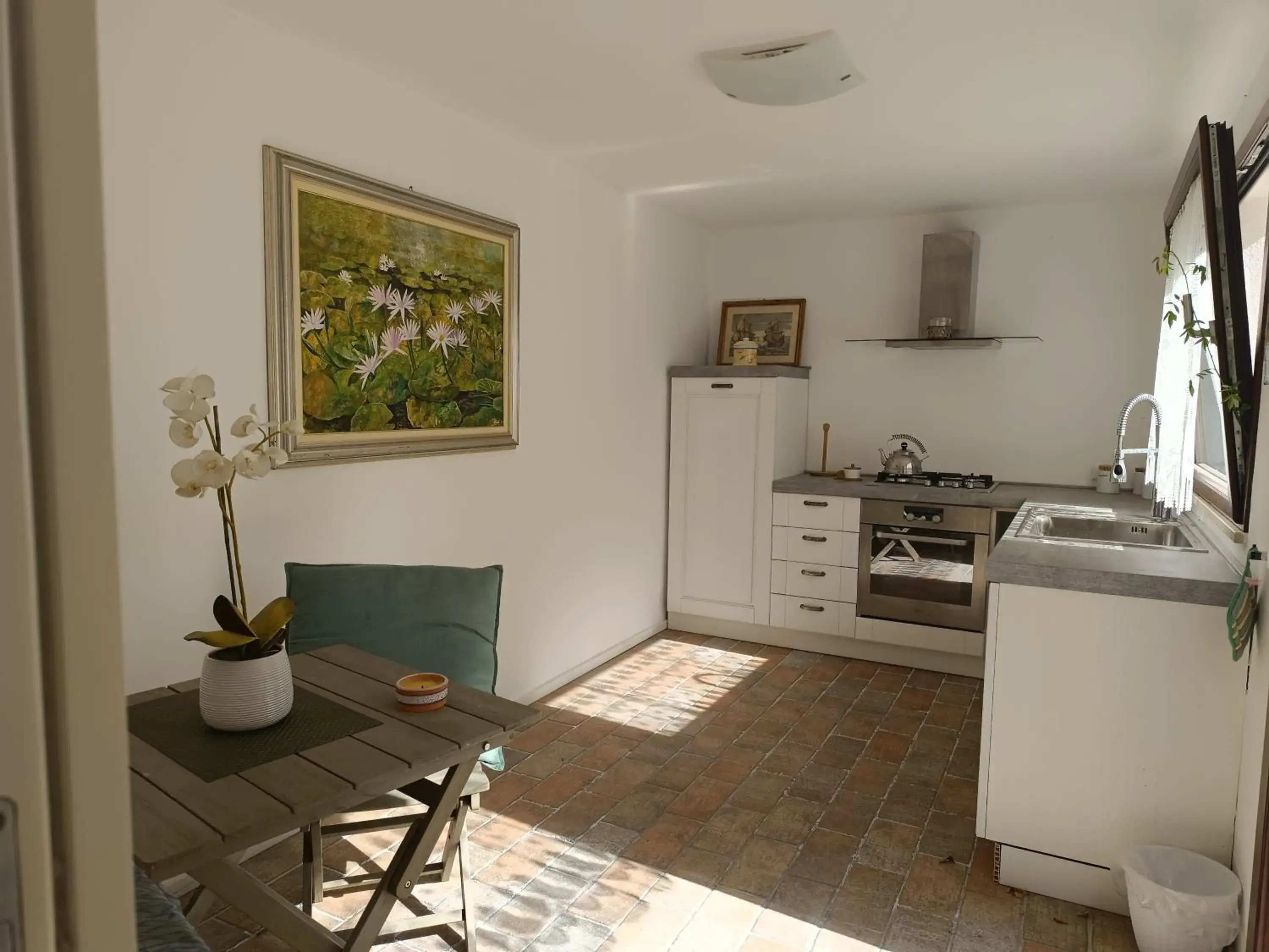 Deluxe One-Bedroom Apartment with Garden View in B & B Villa Flora Deluxe One-Bedroom Apartment with Garden View in B & B Villa Flora