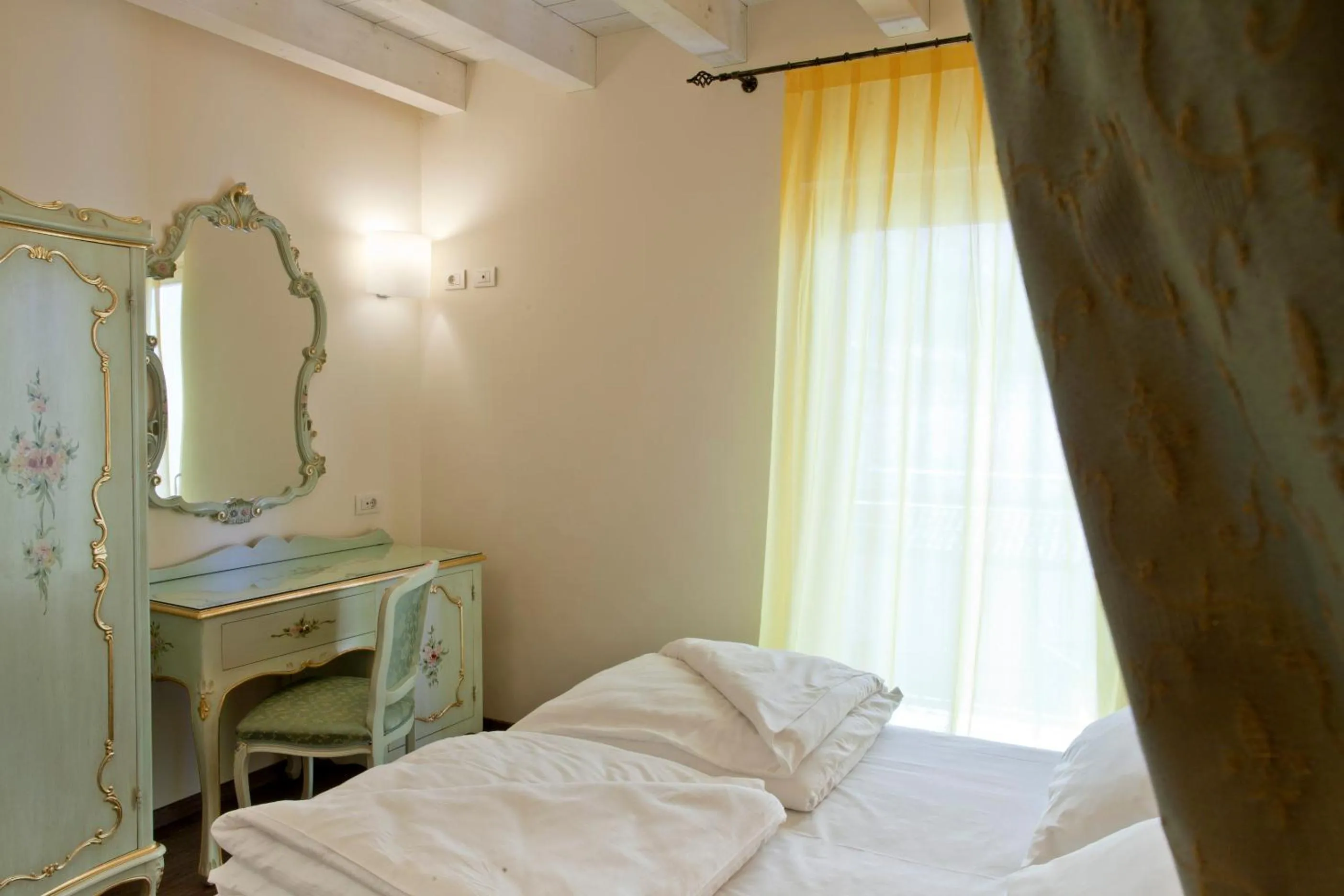 Bedroom, Bed in Hotel Pai