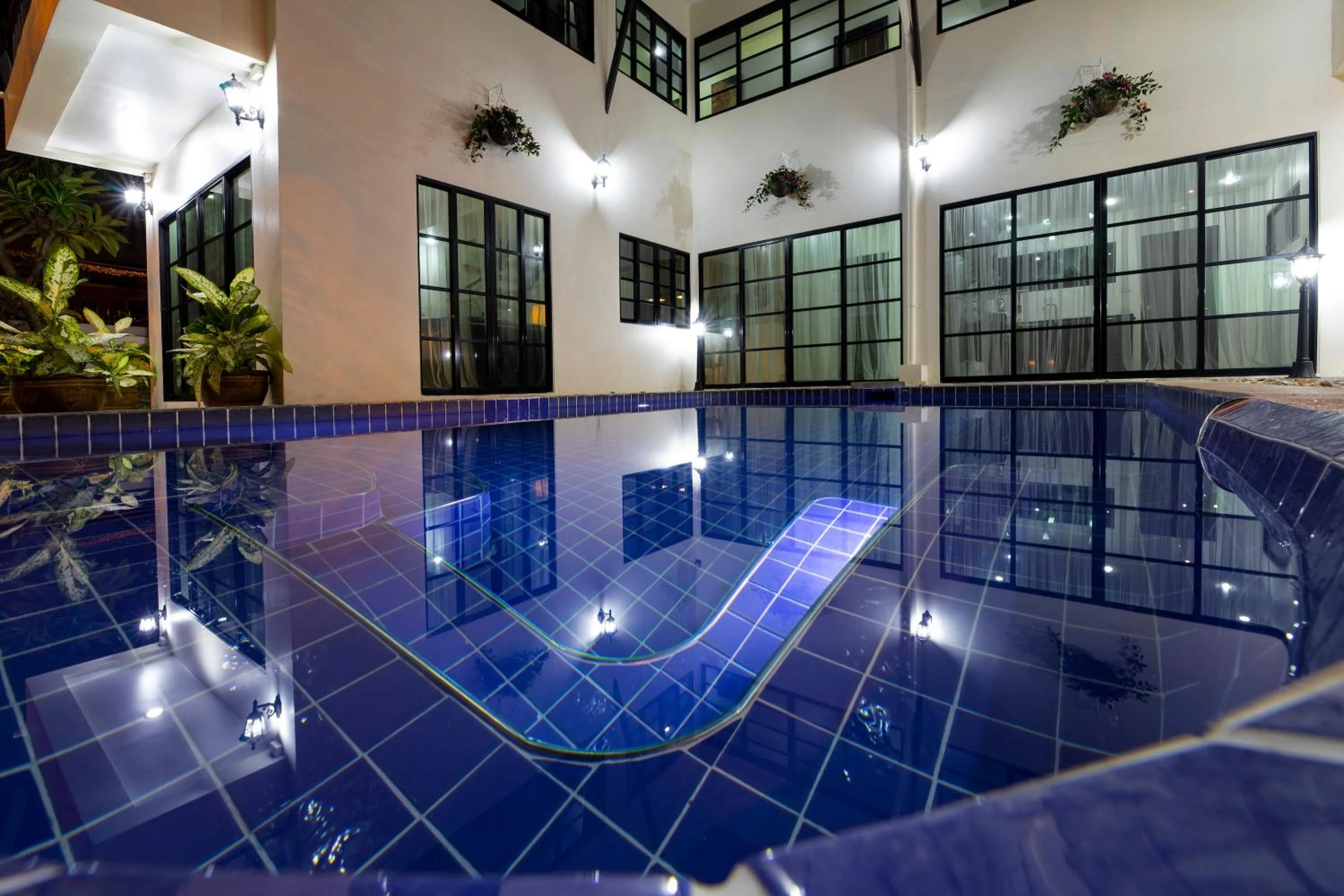 Swimming pool in Sweet Villas Pattaya