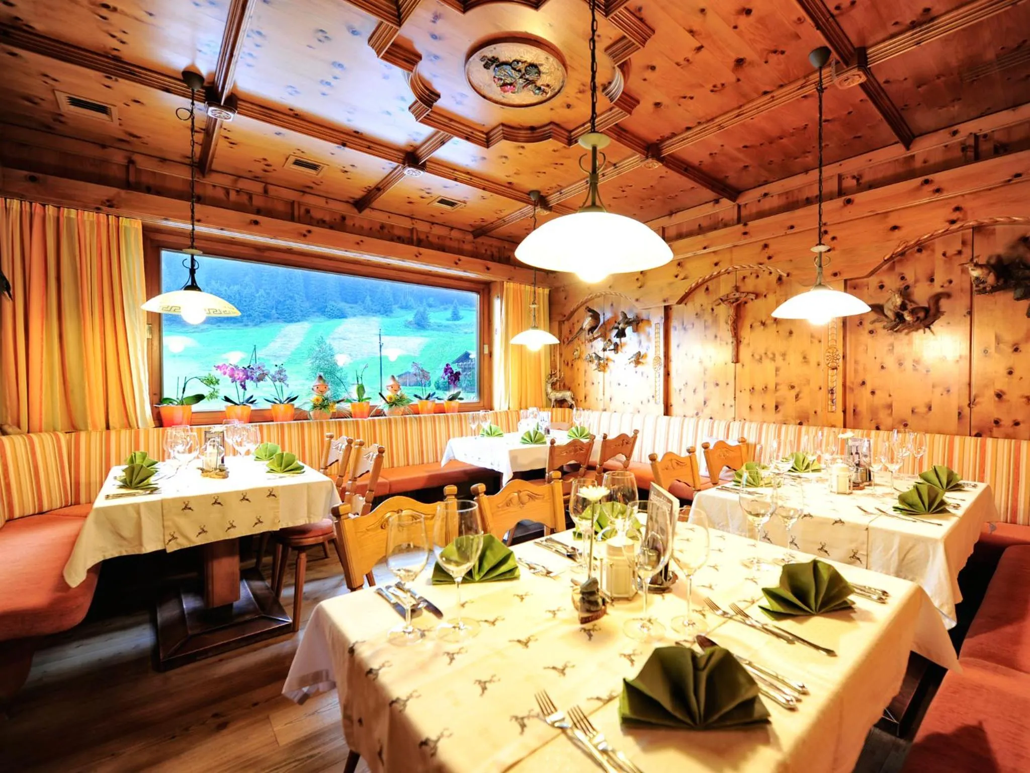 Restaurant/places to eat in Alpenhof Pitztal