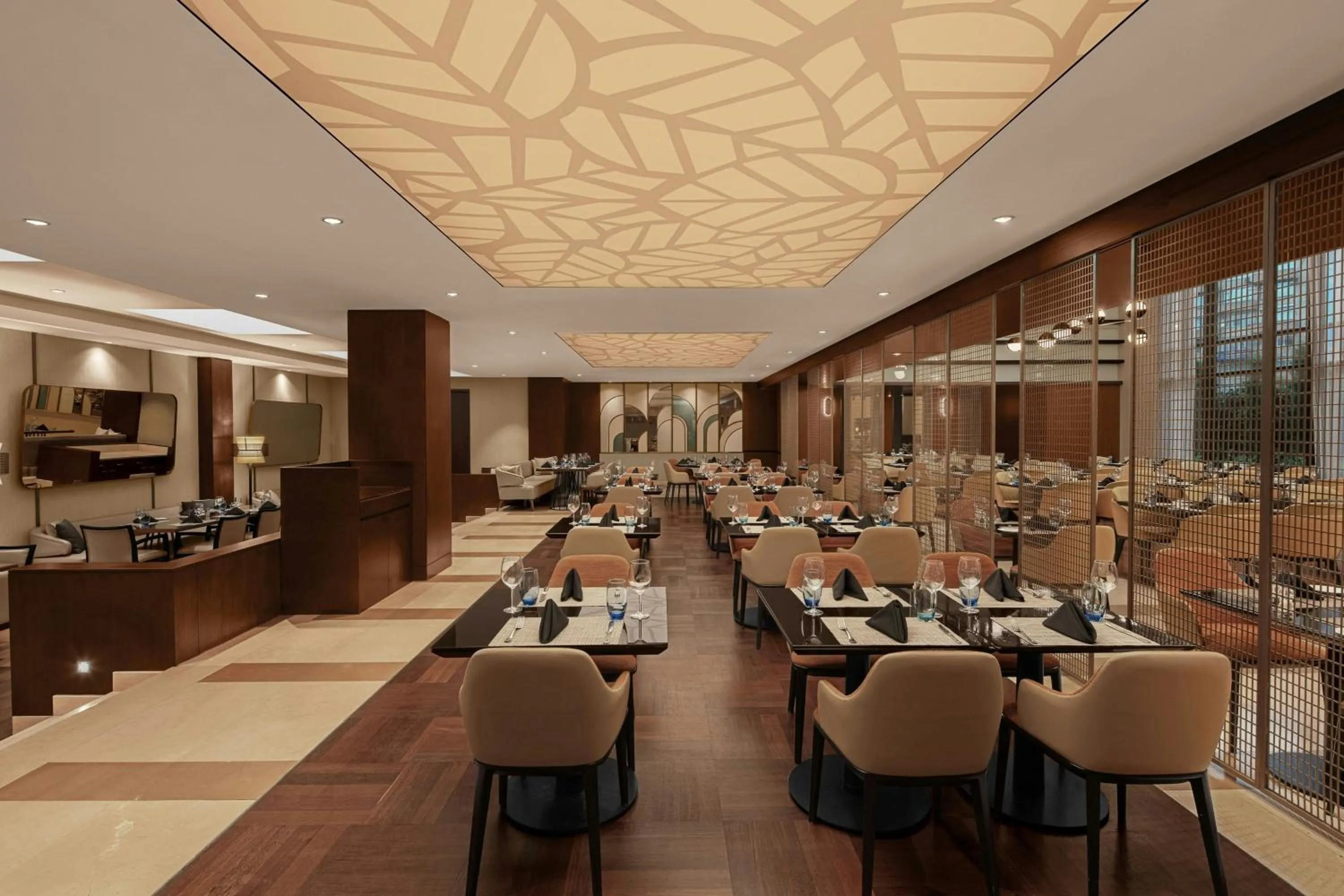 Restaurant/places to eat in Sheraton Istanbul Levent