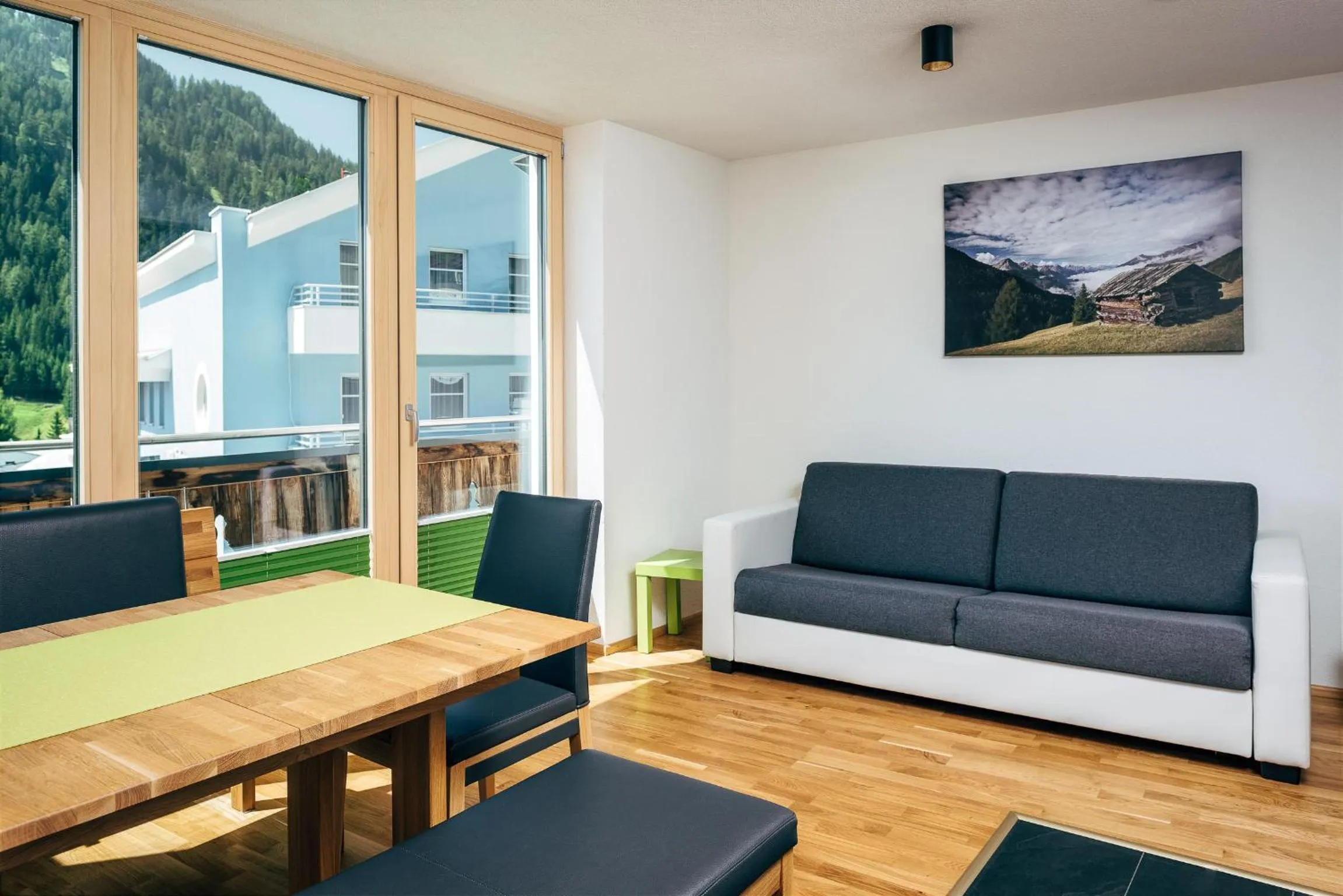 TV and multimedia in Nowders Apartments